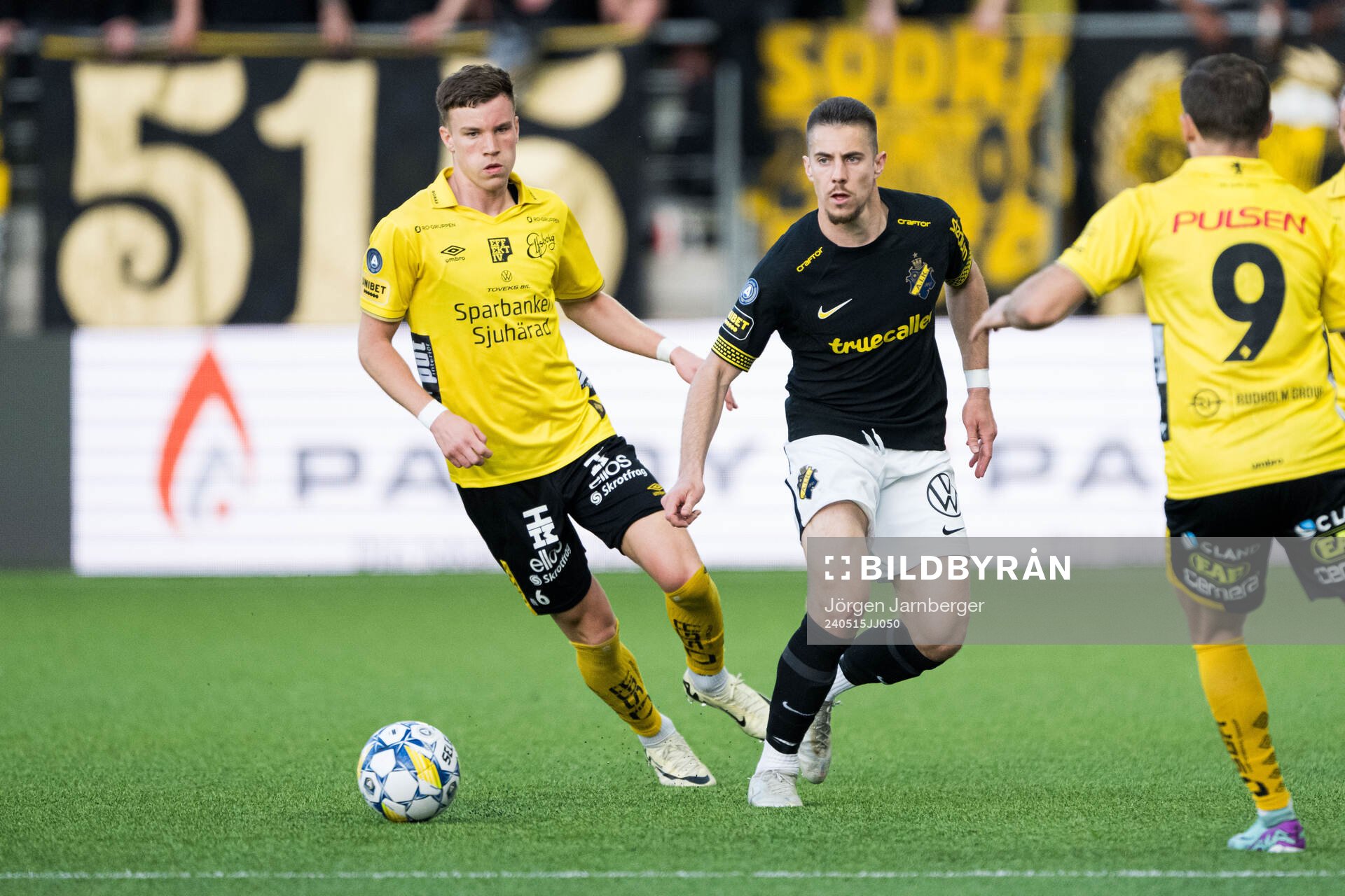 Elfsborgs Andri Fannar Baldursson och AIKs Dino Besirovic