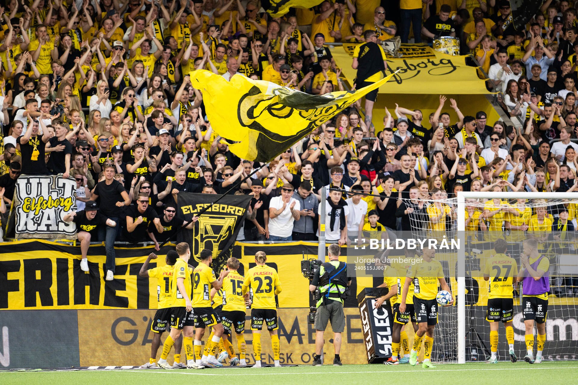 Elfsborgs spelare tackar supportrarna