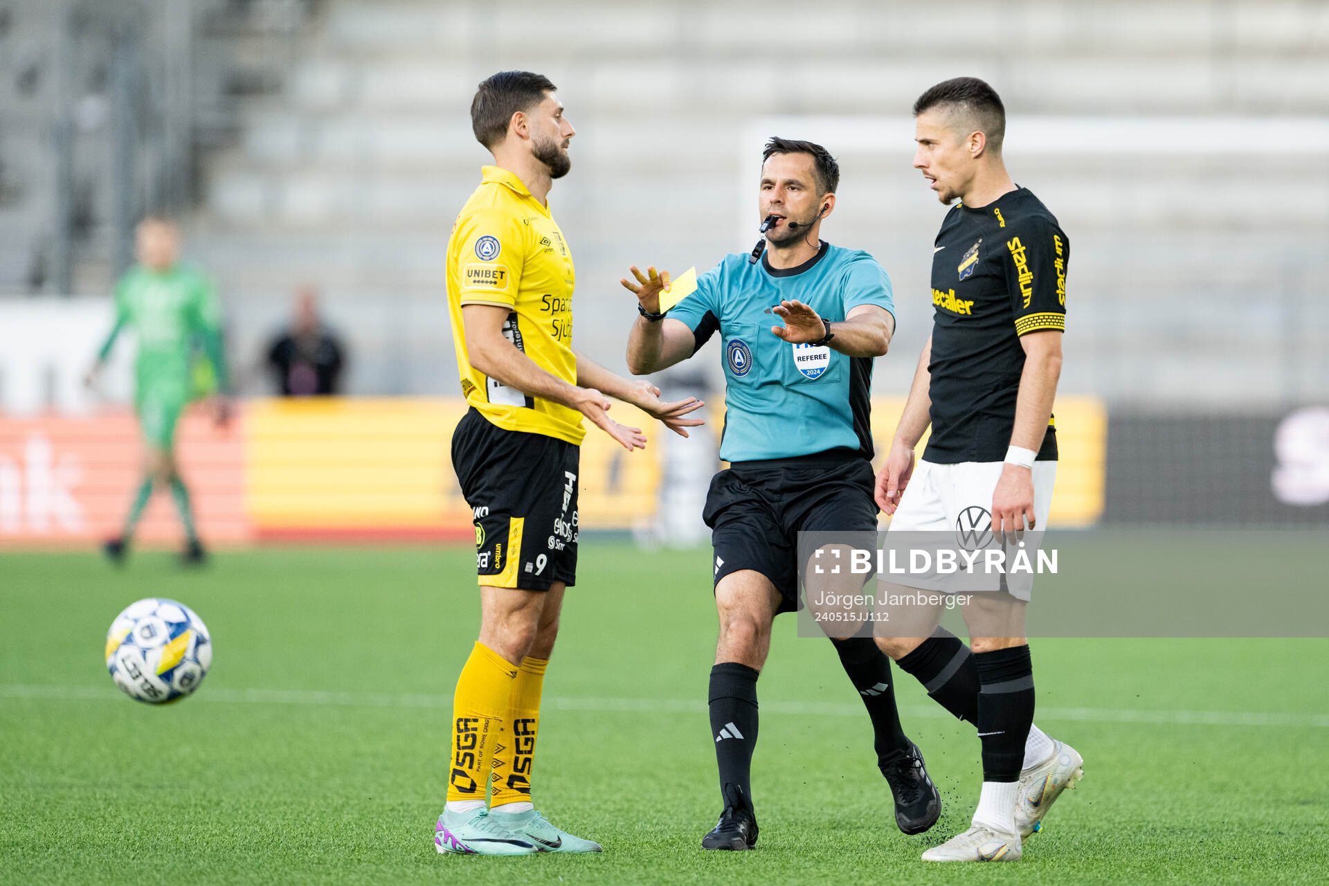 Elfsborgs Arber Zeneli, Domare Granit Maqedonci och AIKs
