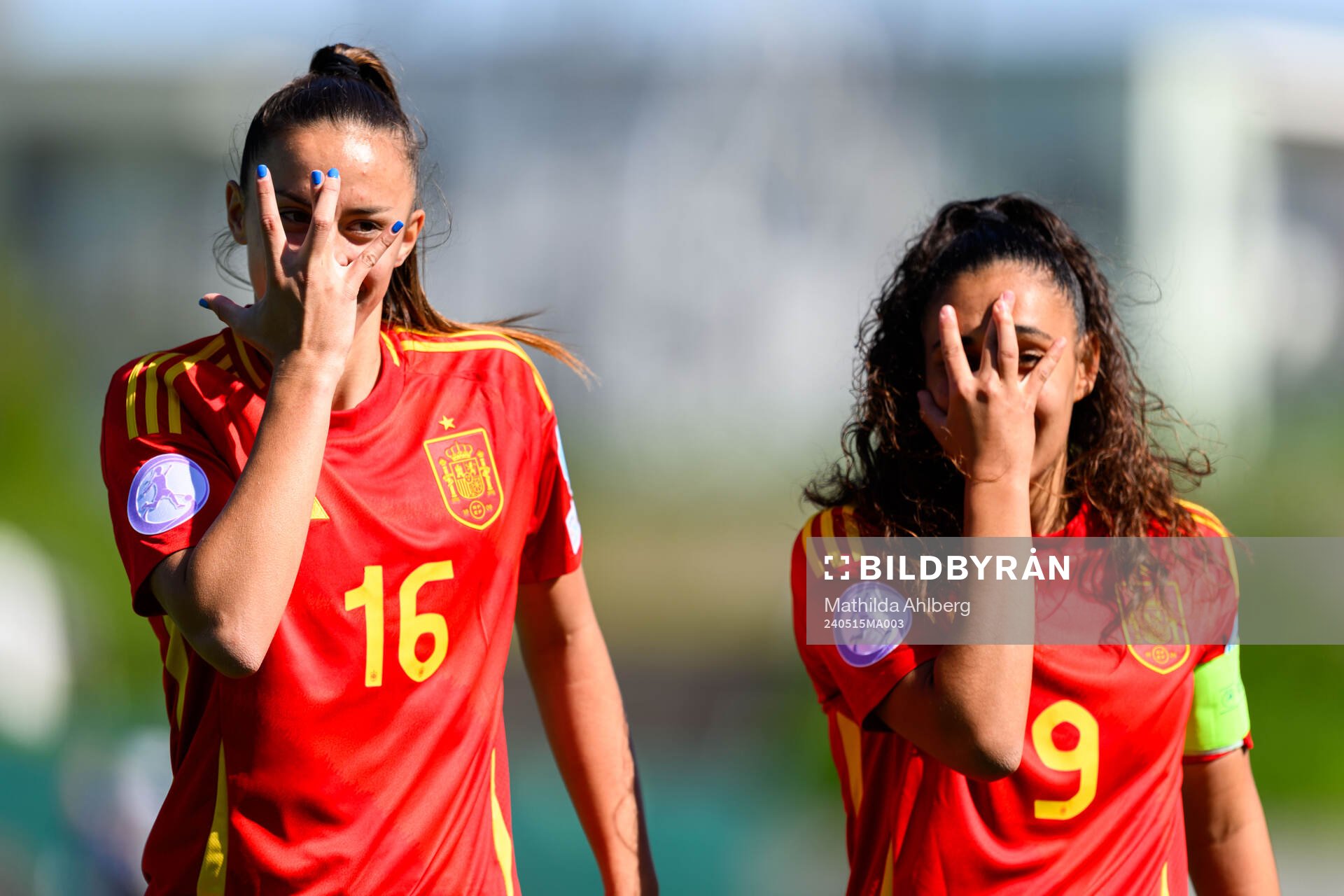 Clara Serrajordi and Celia Segura of Spain celebrate