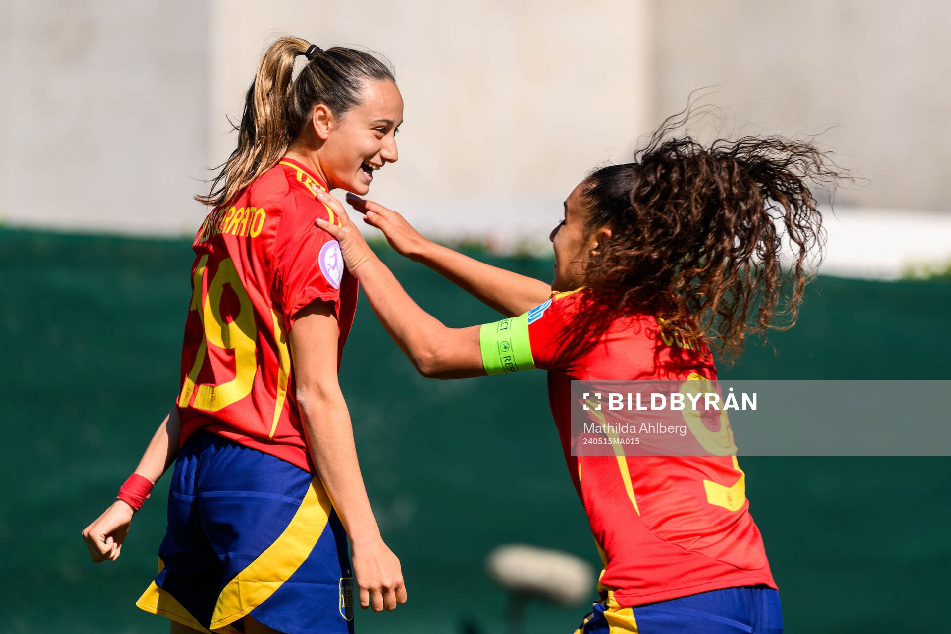 Alba Cerrato and Celia Segura celebrate