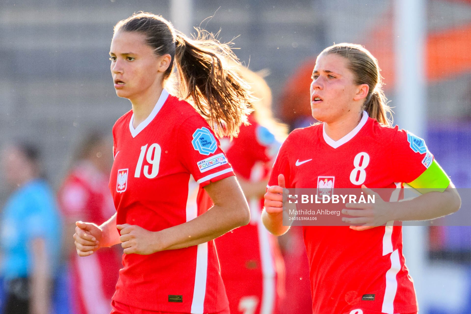 Kinga Wyrwas and Zuzanna Witek of Poland during the UEFA European Women’s Under-17 Championship semifinal match between England and Poland on May 15, 2024 in Malmö.