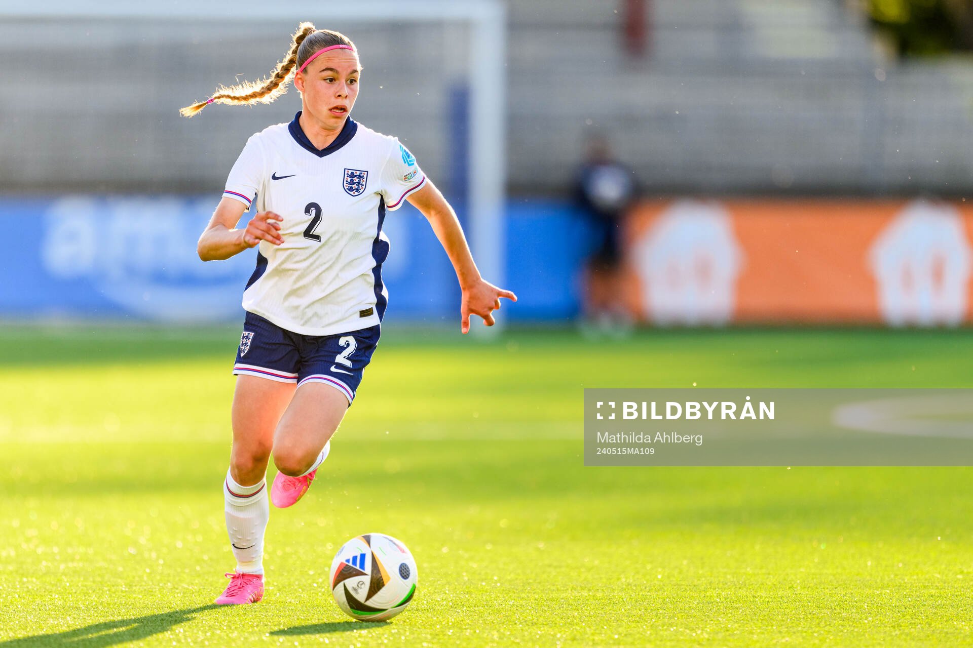 Nelly Las of England