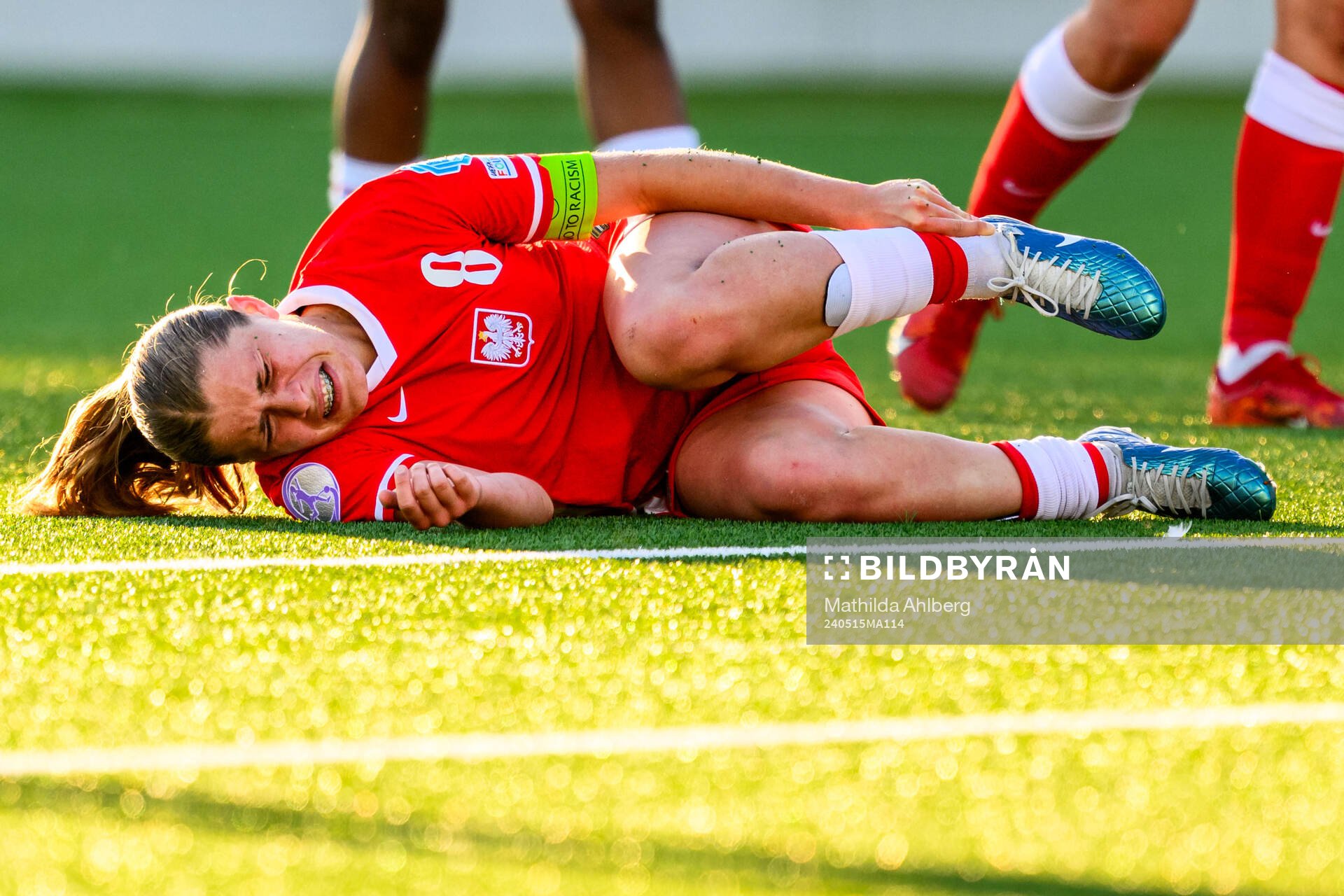 Zuzanna Witek of Poland in pain