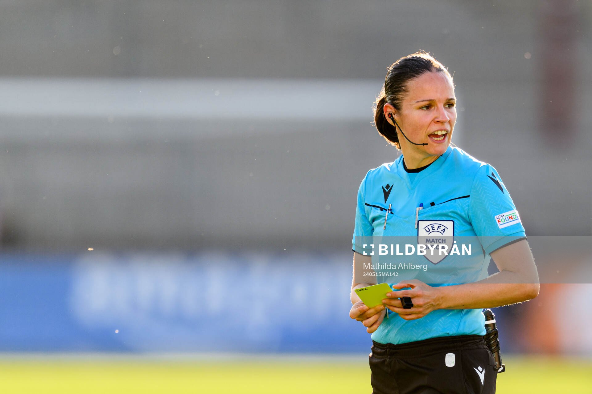 Referee Deborah Anex