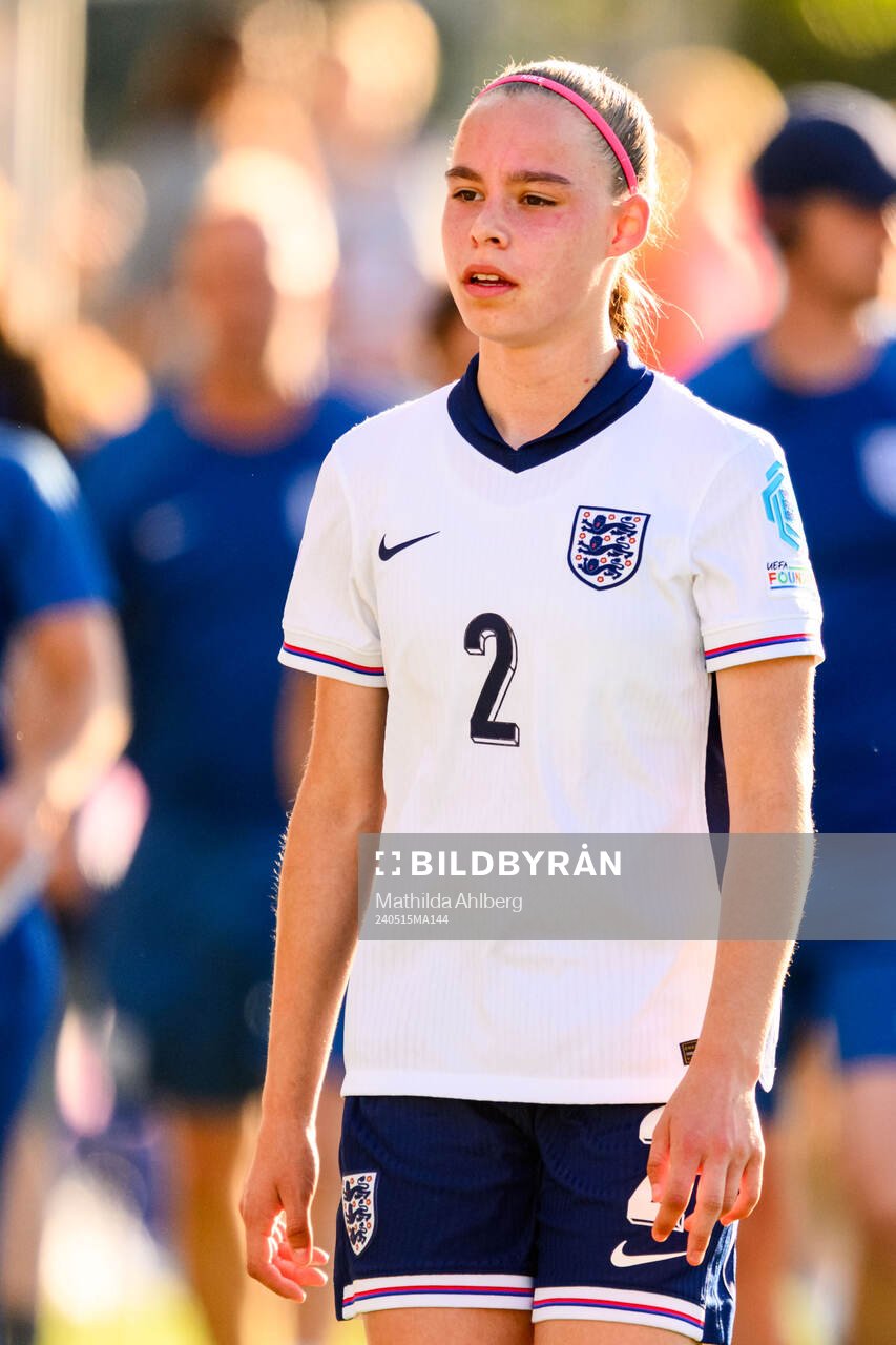 Nelly Las of England