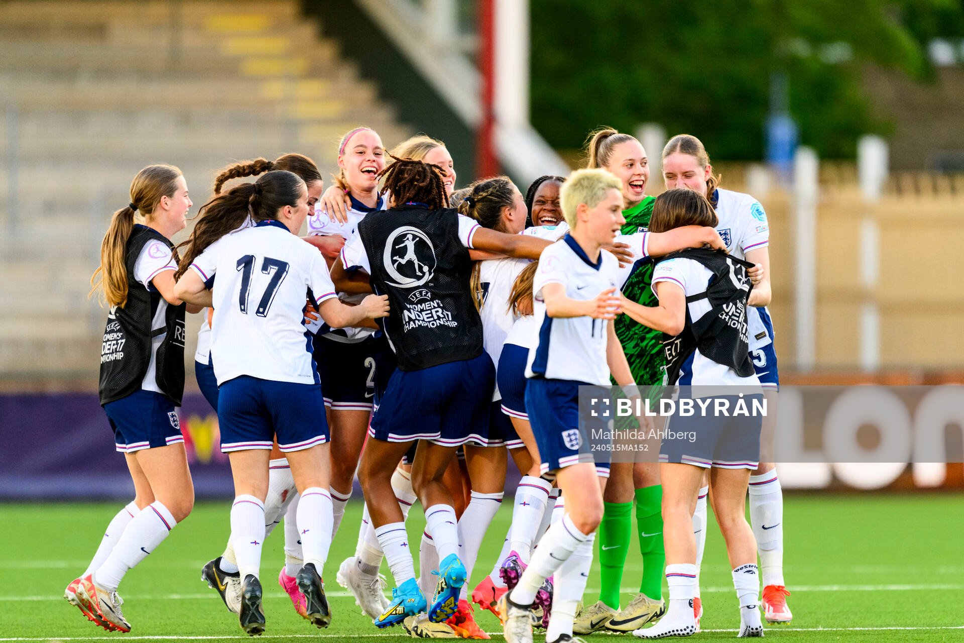 Players of England celebrate