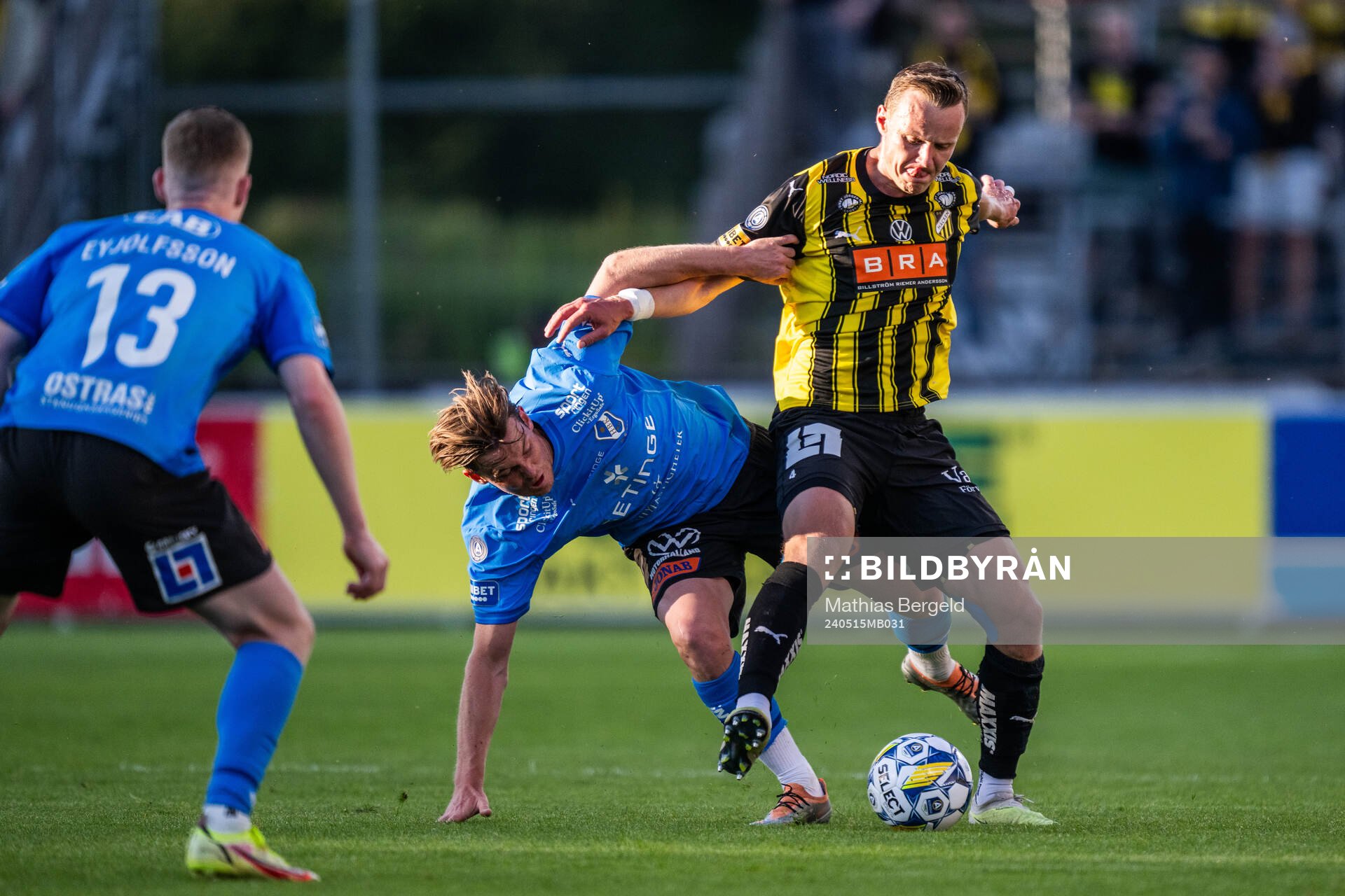 Halmstads Jonathan Svedberg och Häckens Jacob Barret
