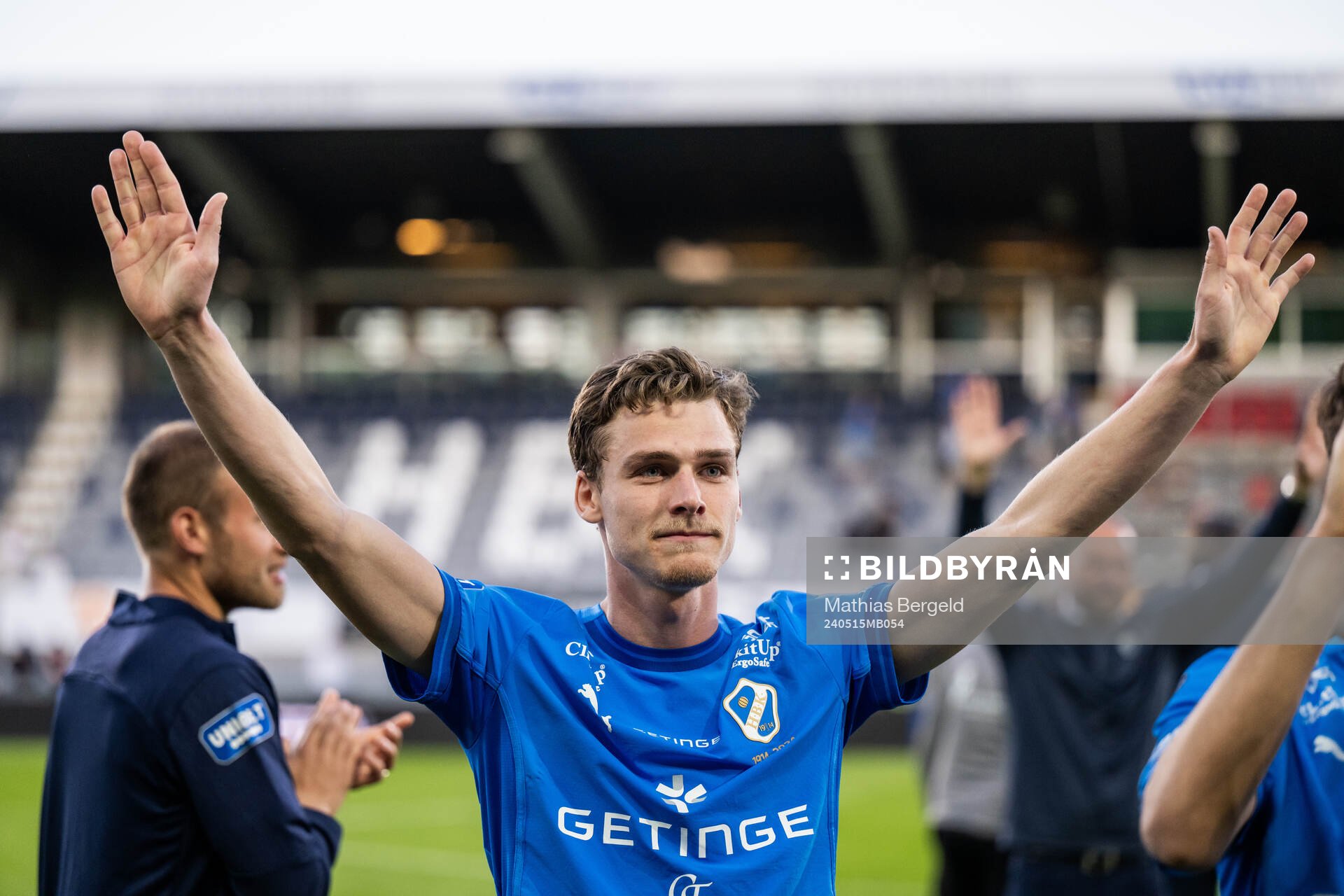 Halmstads Villiam Granath jublar efter fotbollsmatchen i Allsvenskan mellan Halmstad och Häcken den 15 maj 2024 i Halmstad. 