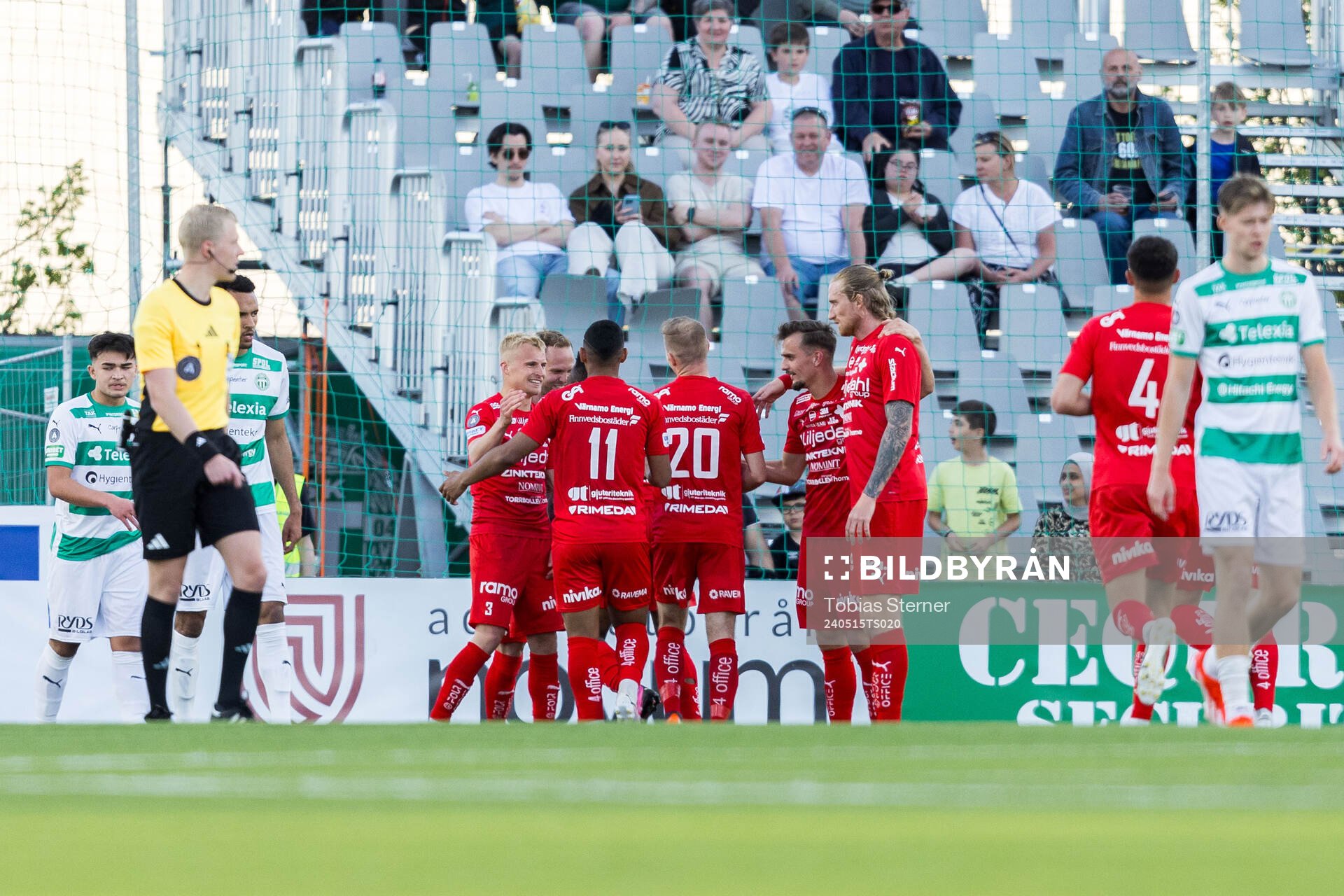 Värnamos Gustav Engvall jublar