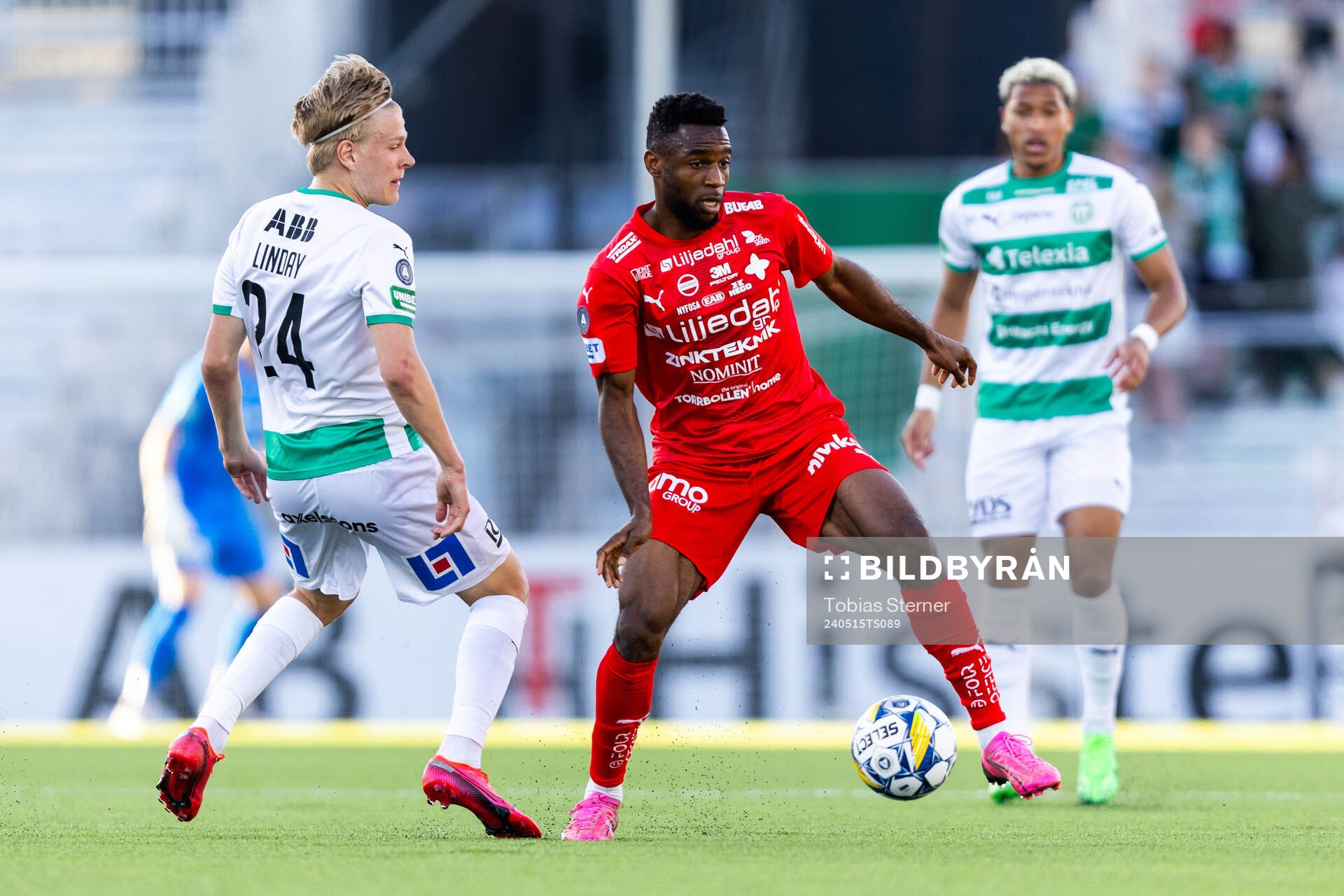 Västerås Marcus Linday och Värnamos Johnbosco Samuel Kalu