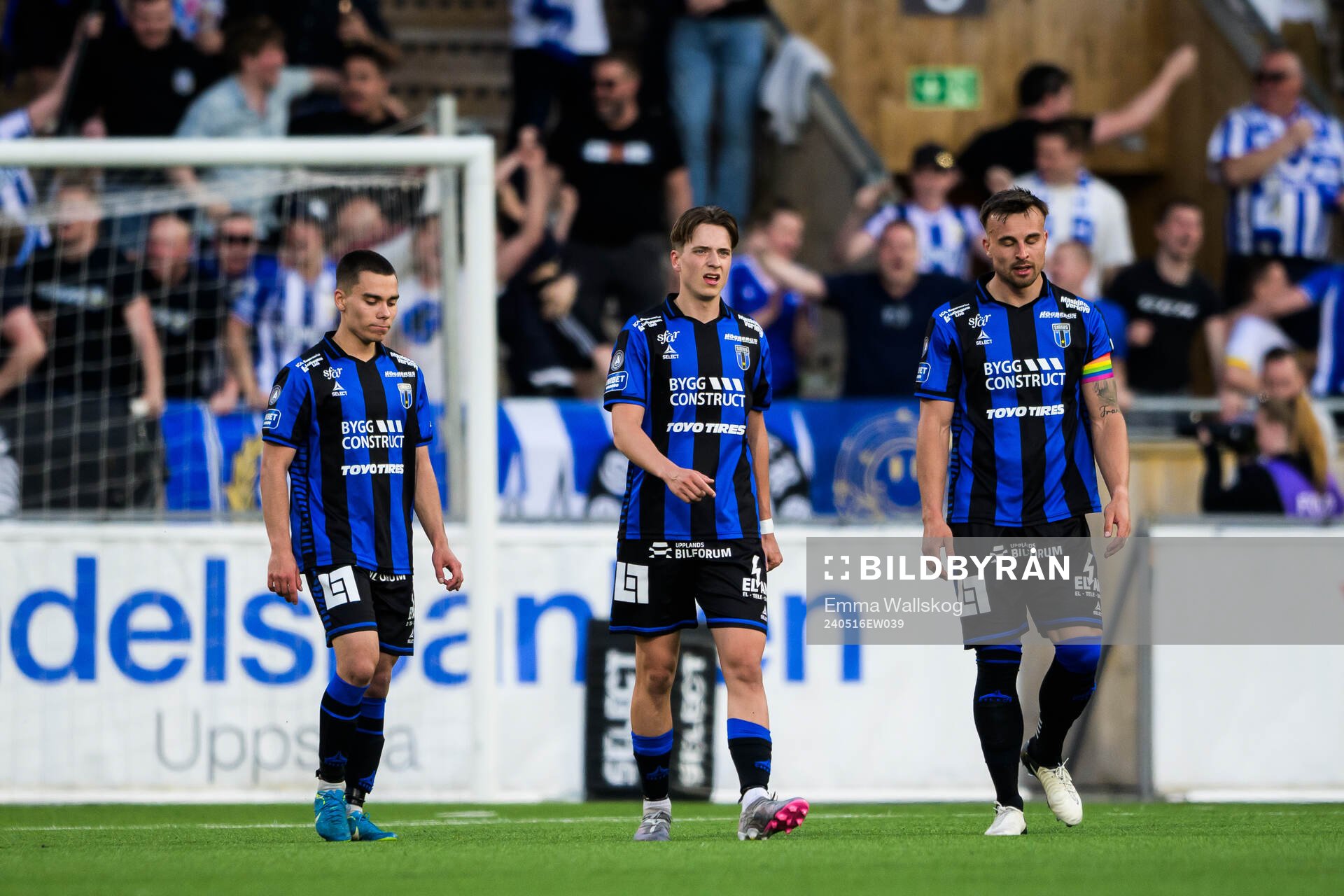 Sirius Leo Walta, Adam Vikman och Henrik Castegren deppar