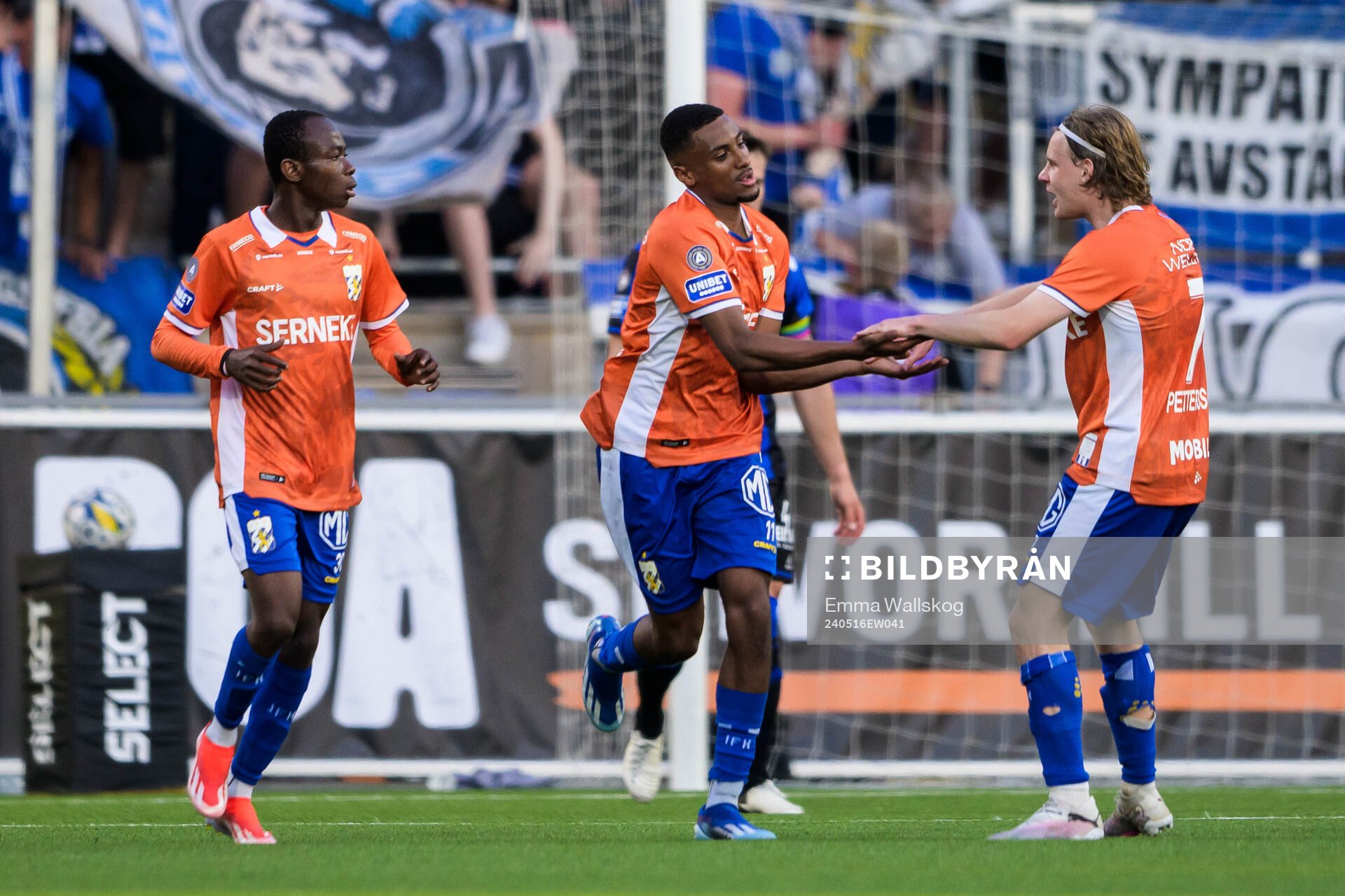 IFK Göteborgs Paulos Abraham jublar med lagkamrater