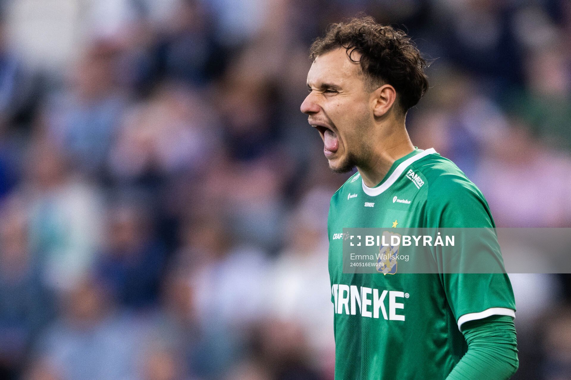 IFK Göteborgs målvakt Elis Bishesari deppar