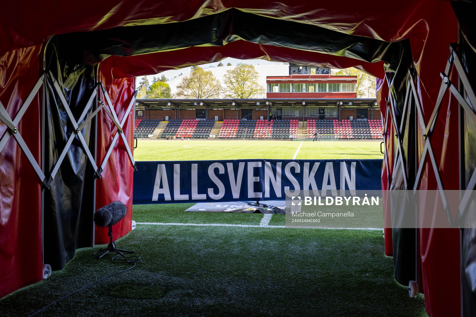 Vy på Allsvenskan skylt innan fotbollsmatchen i