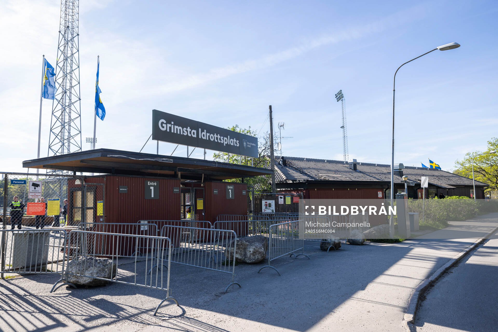 Vy utanför Grimsta IP innan fotbollsmatchen i Allsvenskan