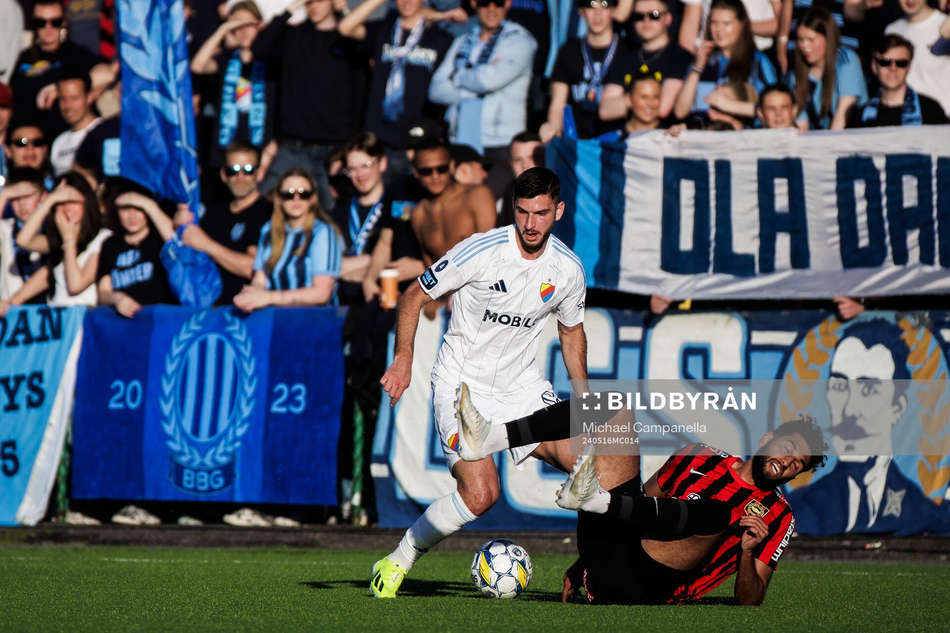 Djurgårdens Besard Sabovic och Brommapojkarnas Paya Pichkah