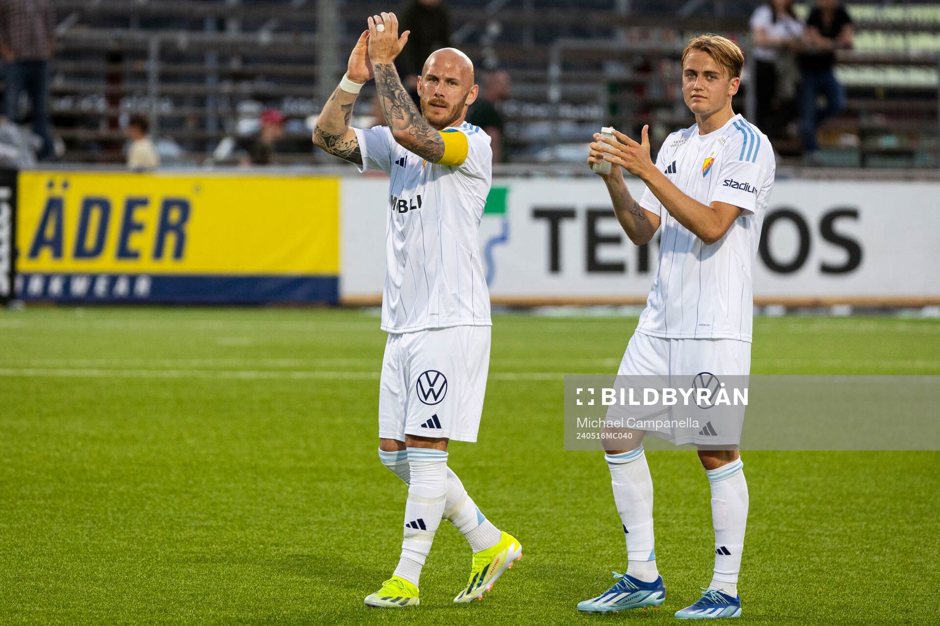 Djurgårdens Magnus Eriksson och Oskar Fallenius jublar