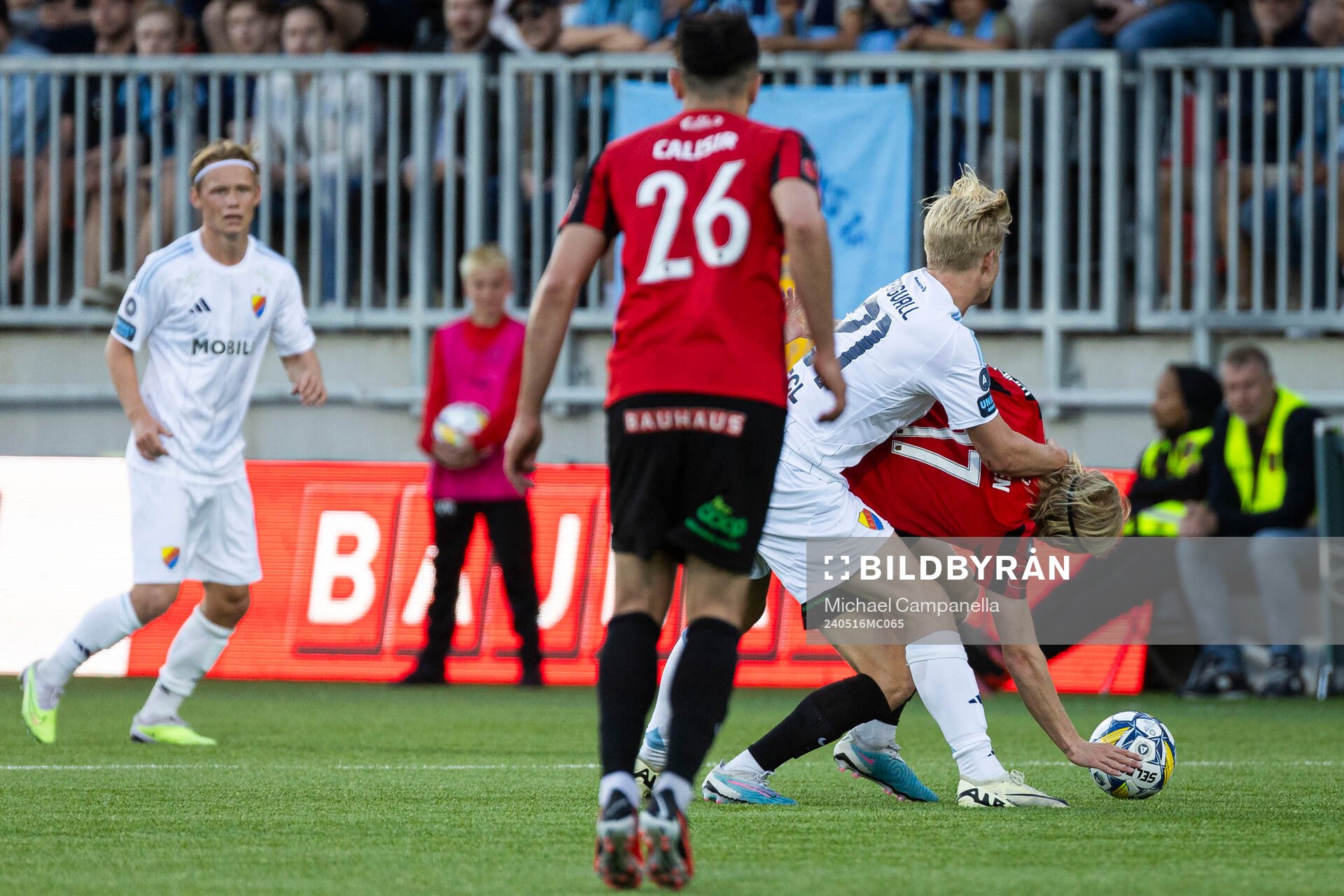 Djurgårdens Lucas Bergvall och Brommapojkarnas Alexander