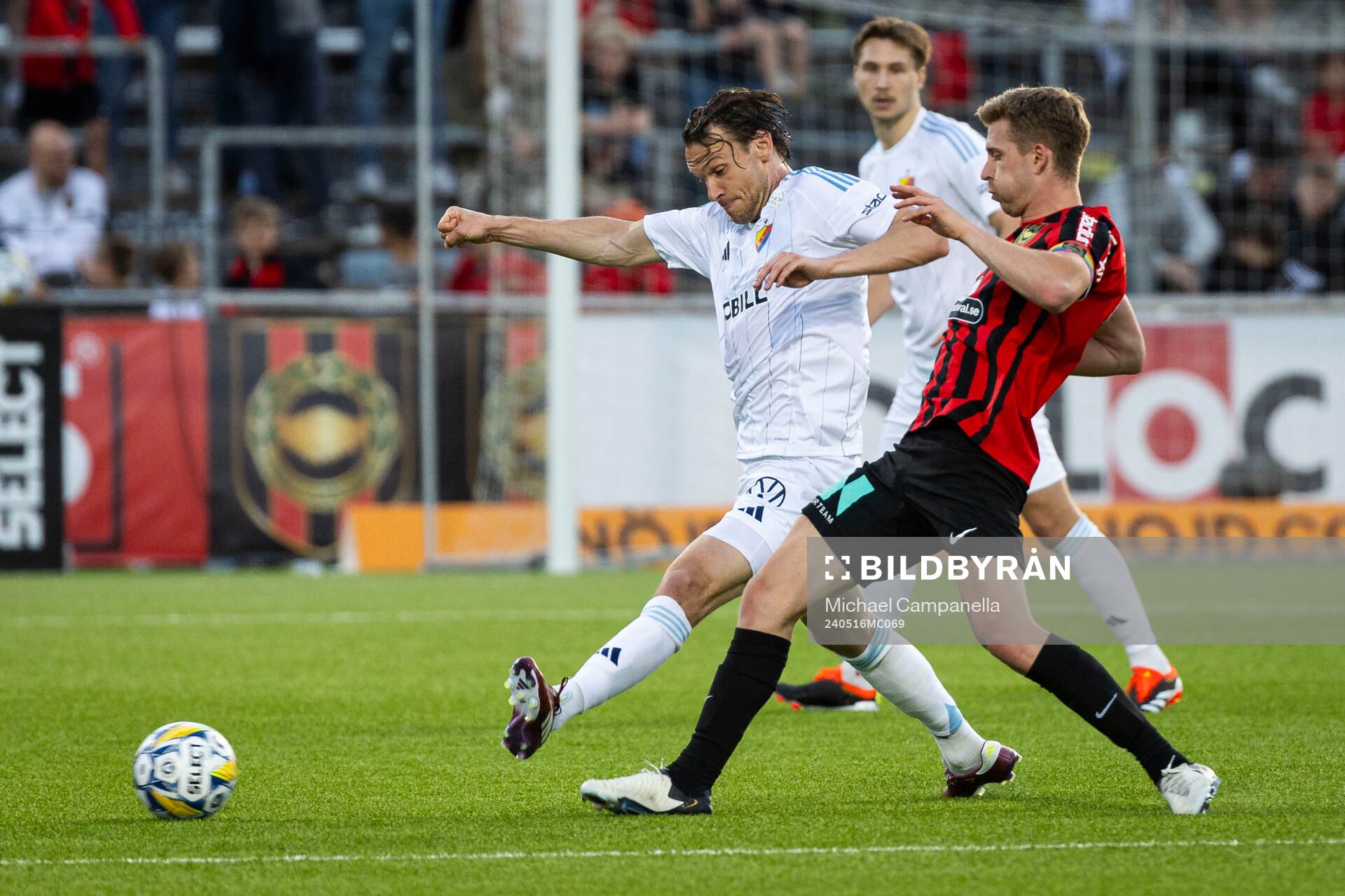 Djurgårdens Albin Ekdal och Brommapojkarnas Ludvig Fritzson