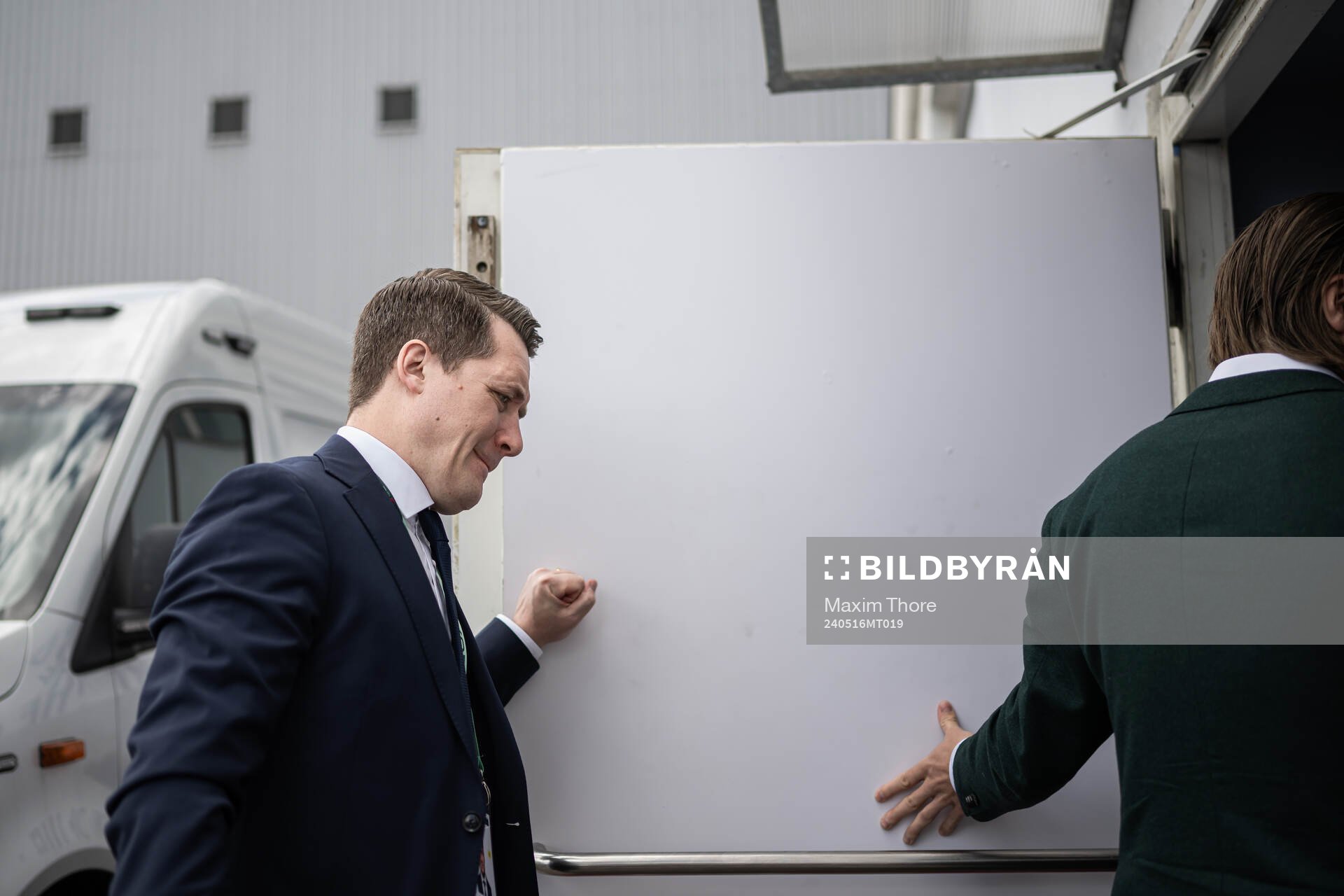 Head coach Sam Hallam of Sweden