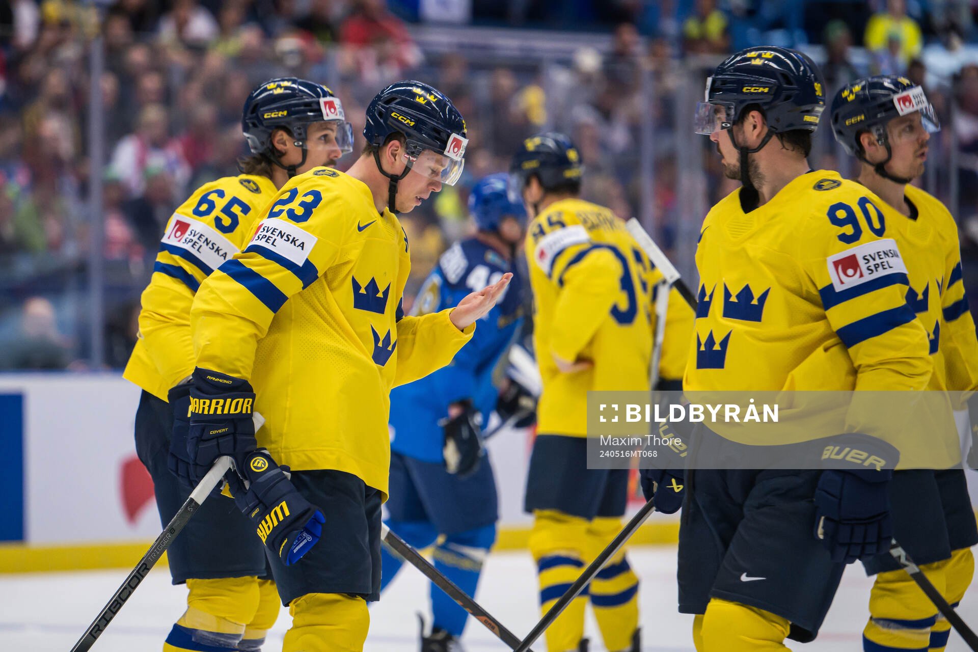 Lucas Raymond of Sweden in pain