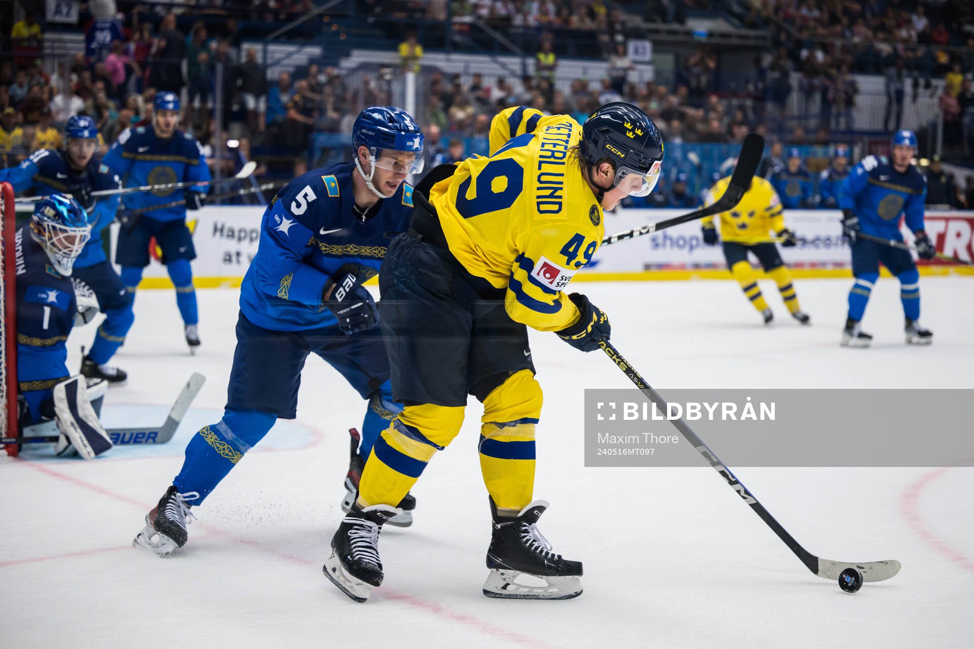 Oleg Boiko of Kazakhstan and Fabian Zetterlund of Sweden