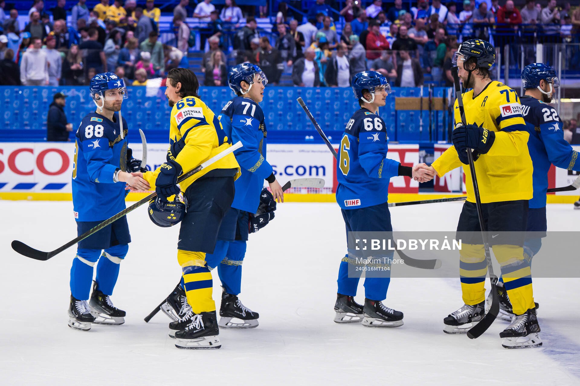 Erik Karlsson and Victor Hedman of Sweden