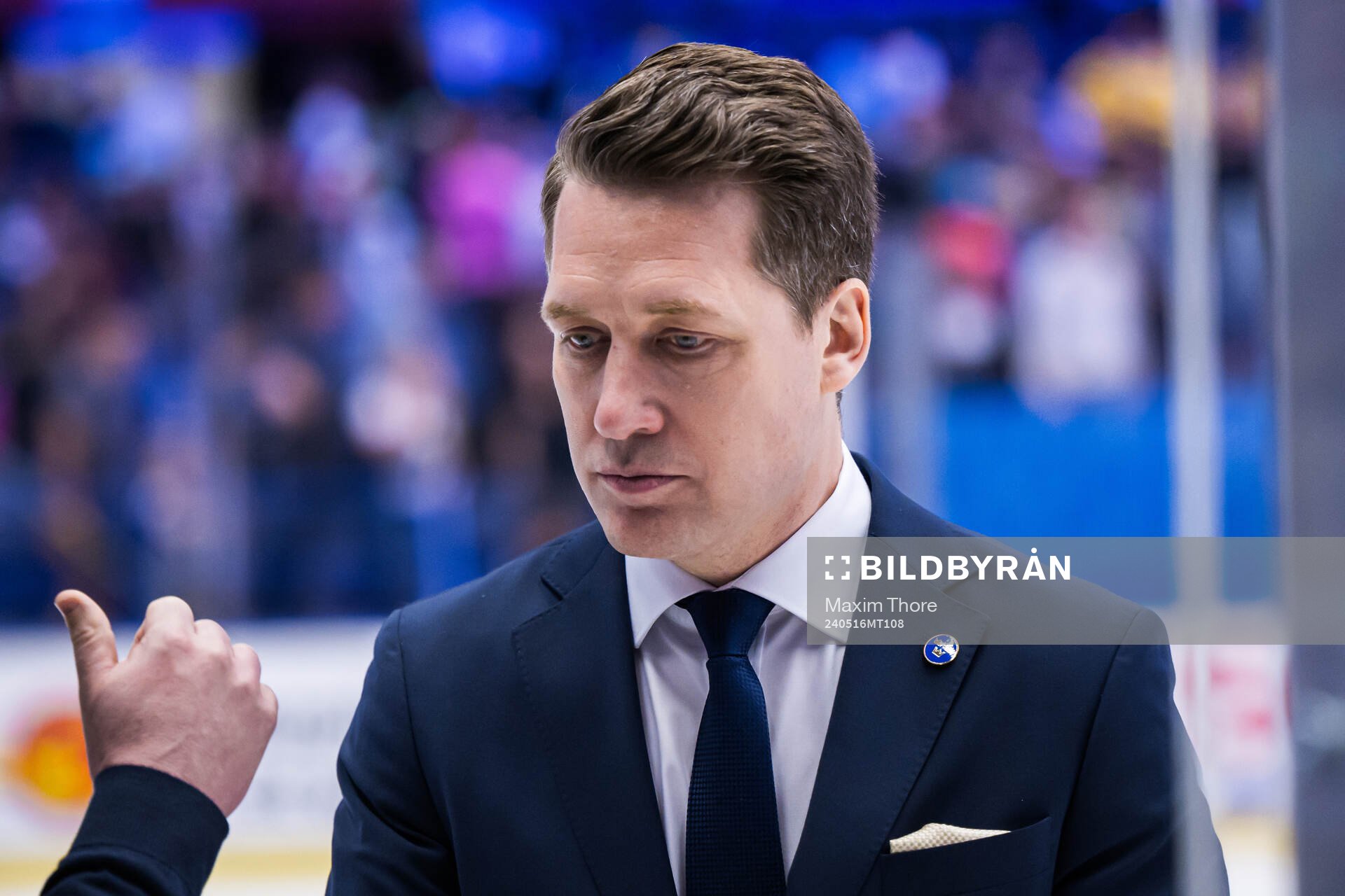 Head coach Sam Hallam of Sweden