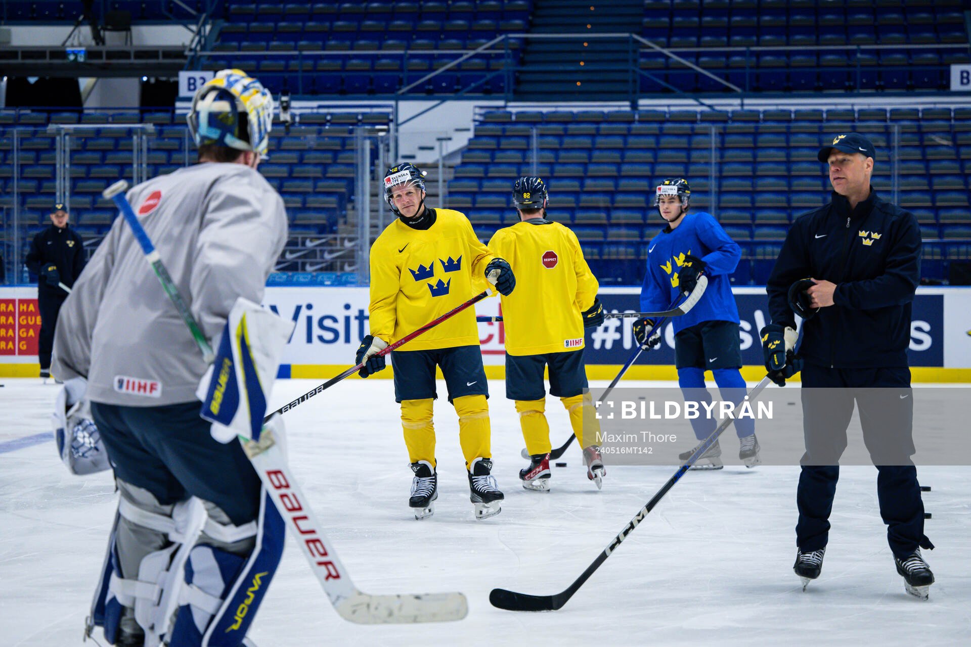 Goaltender Jesper Wallstedt, Max Friberg, Jesper Frödén,