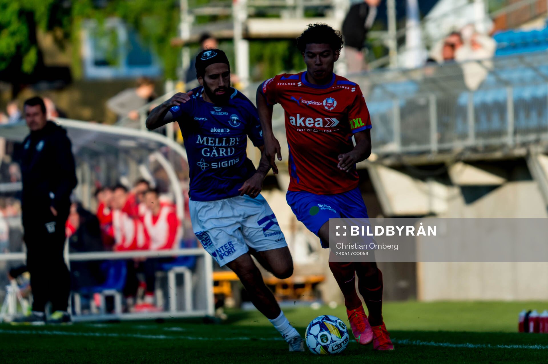 Trelleborgs Hady Saleh Karim och Helsingborgs Dennis Olsson