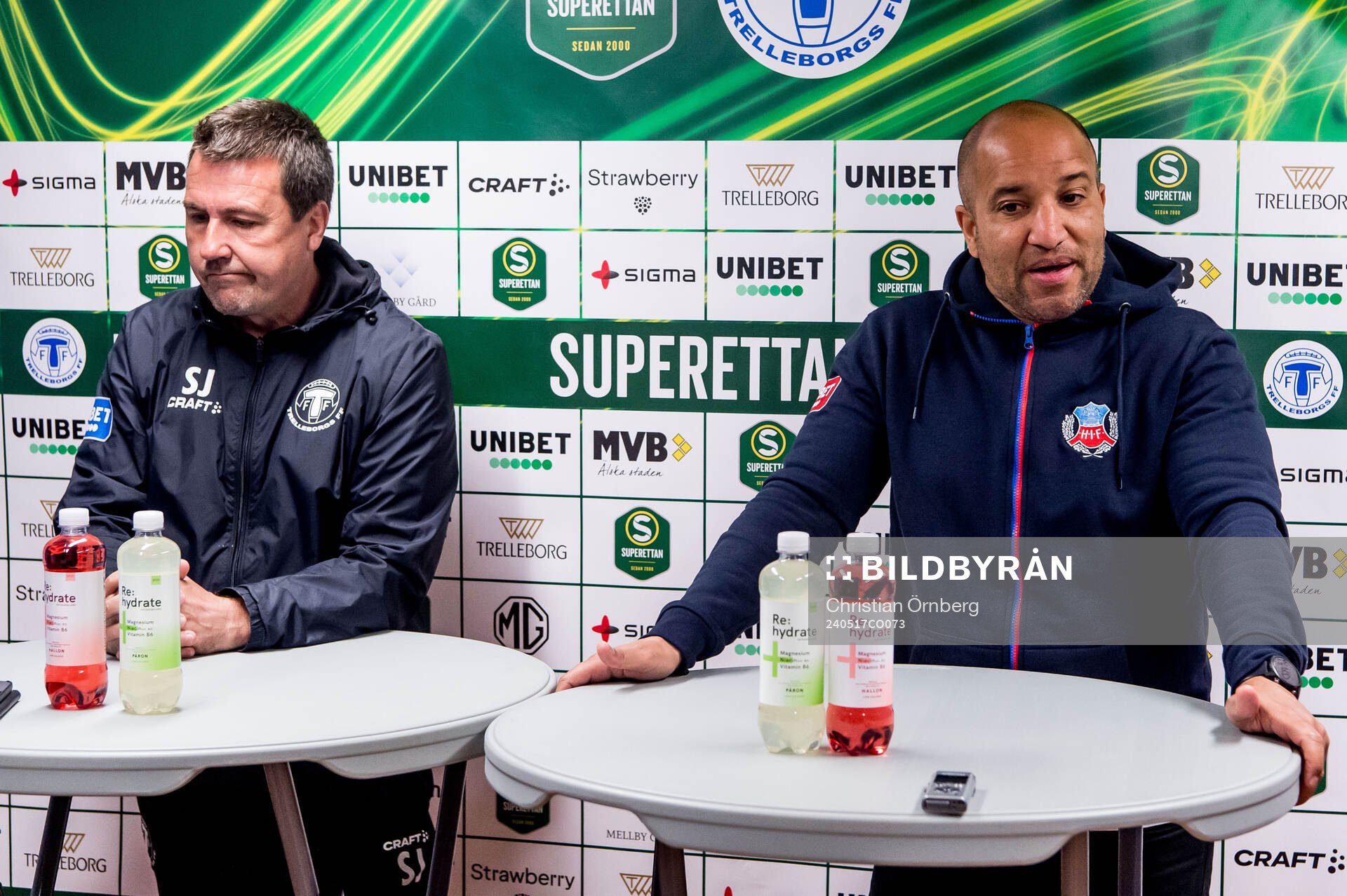 Trelleborgs tränare Stefan Jacobsson och Helsingborgs tränare Kleber Saarenpää under en presskonferens efter fotbollsmatchen i Superettan mellan Trelleborg och Helsingborg den 17 maj 2024 i Trelleborg.