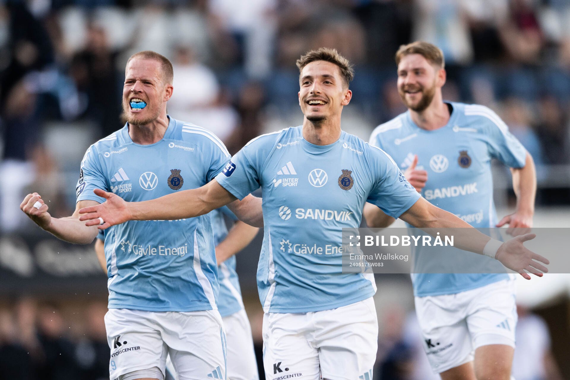 Gefles Lukas Browning Lagerfeldt jublar