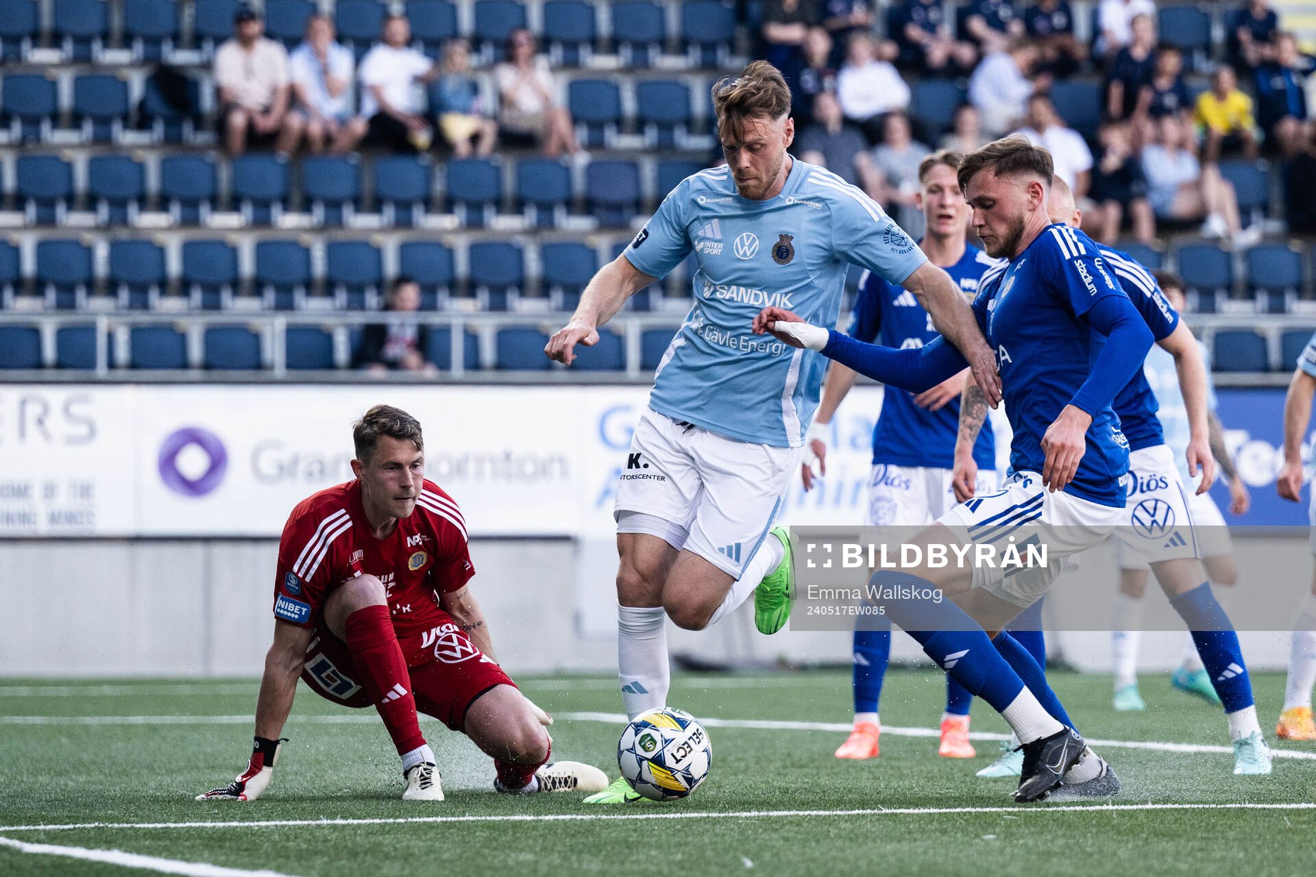 GIF Sundsvalls målvakt Jonas Olsson och Ludvig Svanberg