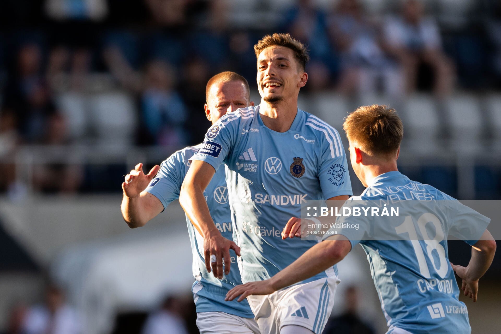 Gefles Lukas Browning Lagerfeldt jublar