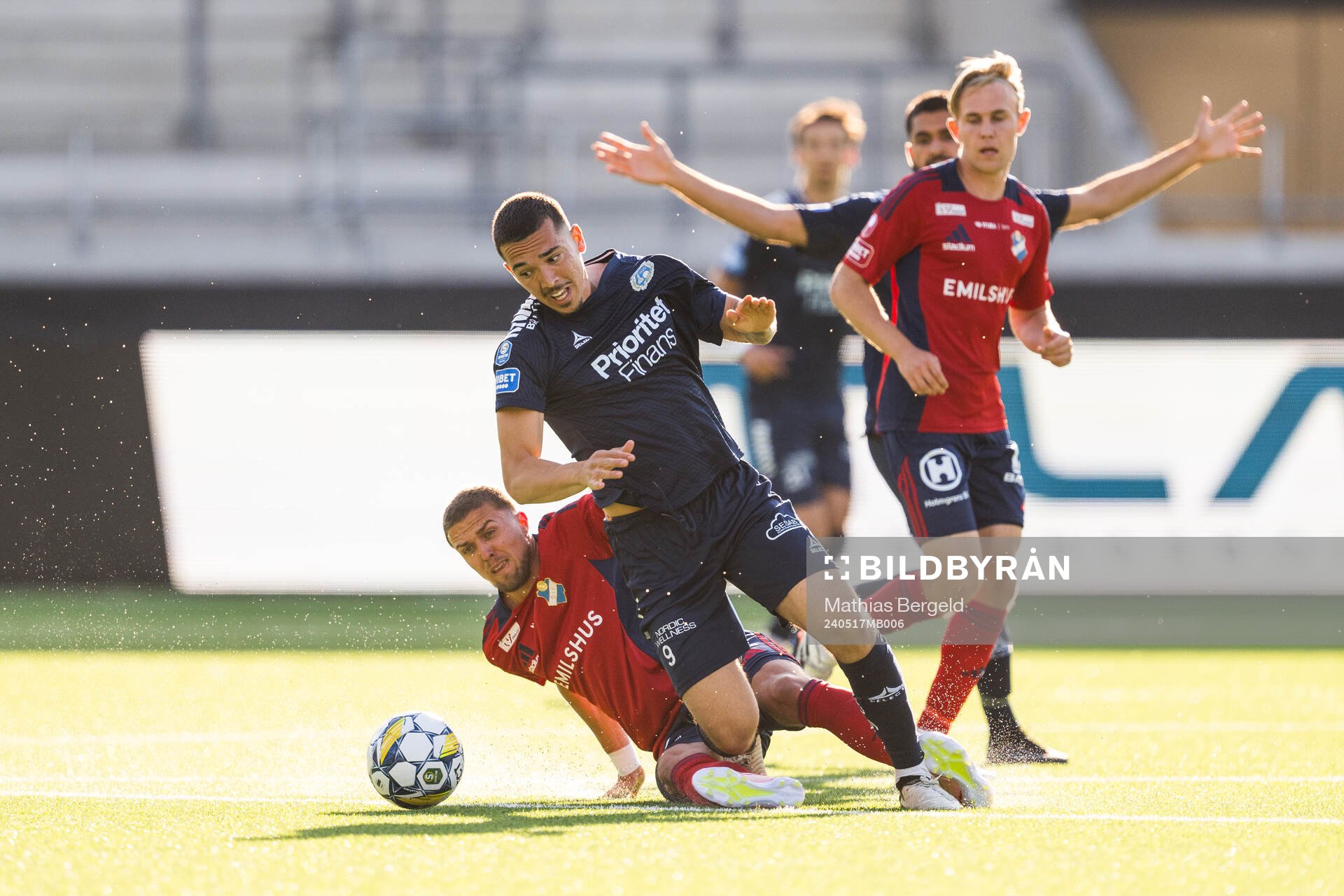 Östers Ivan Kricak och Utsiktens Lucas Lima