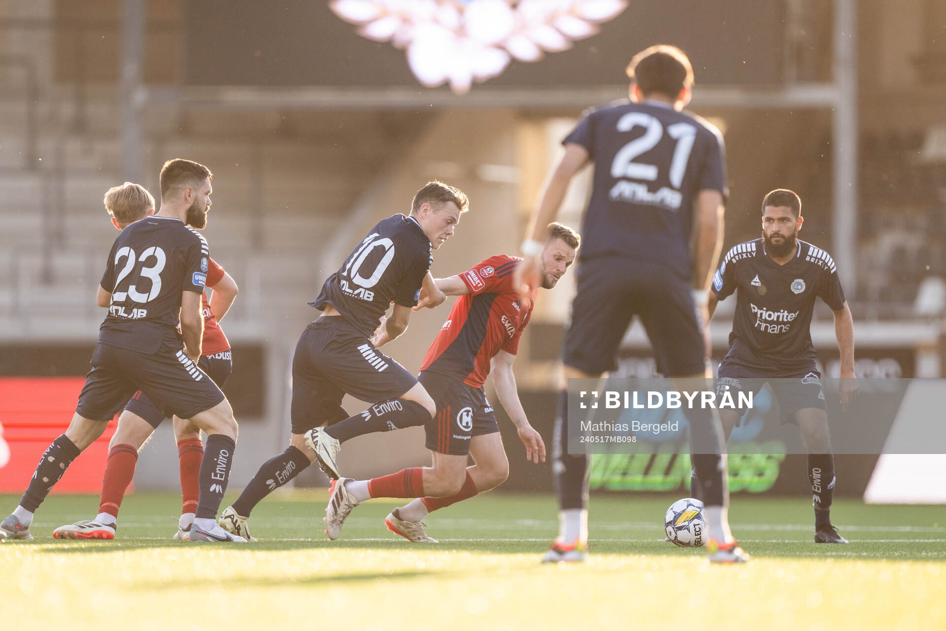 Utsiktens Albin Skoglund och Östers Ivan Kricak