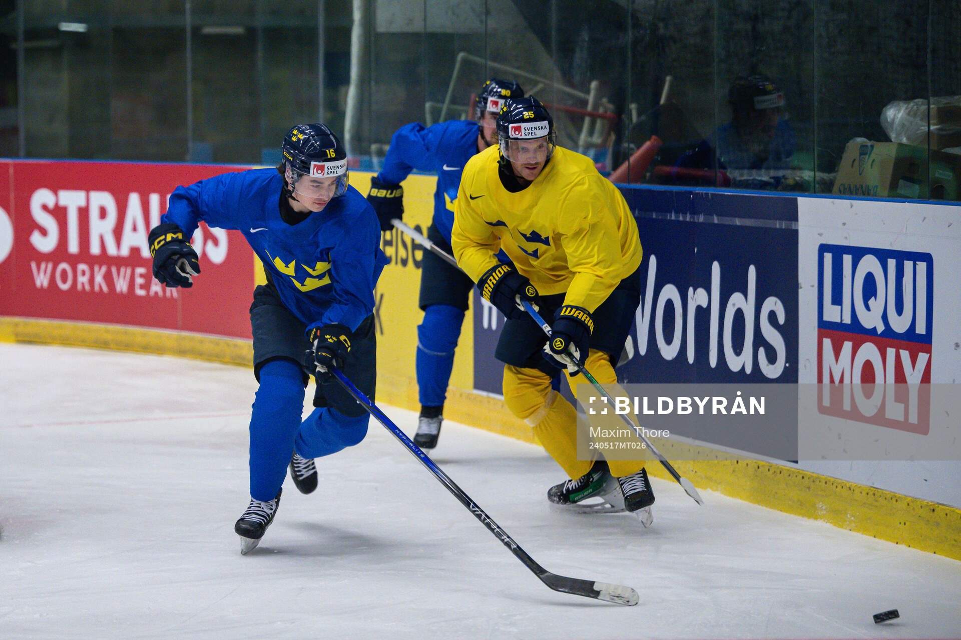 Felix Unger Sörum and Jonas Brodin of Sweden at a practice