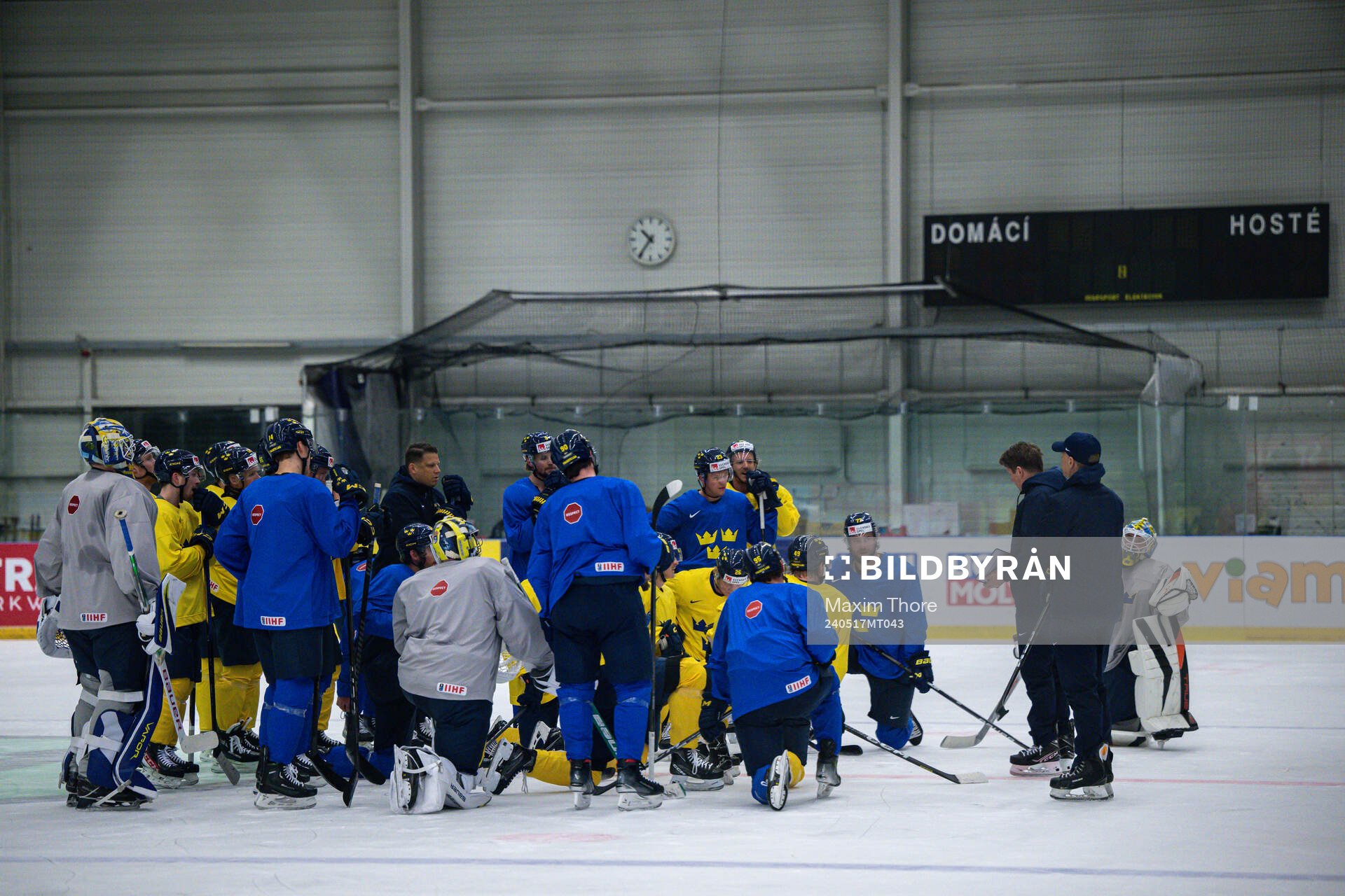 Players of Sweden at a practice session