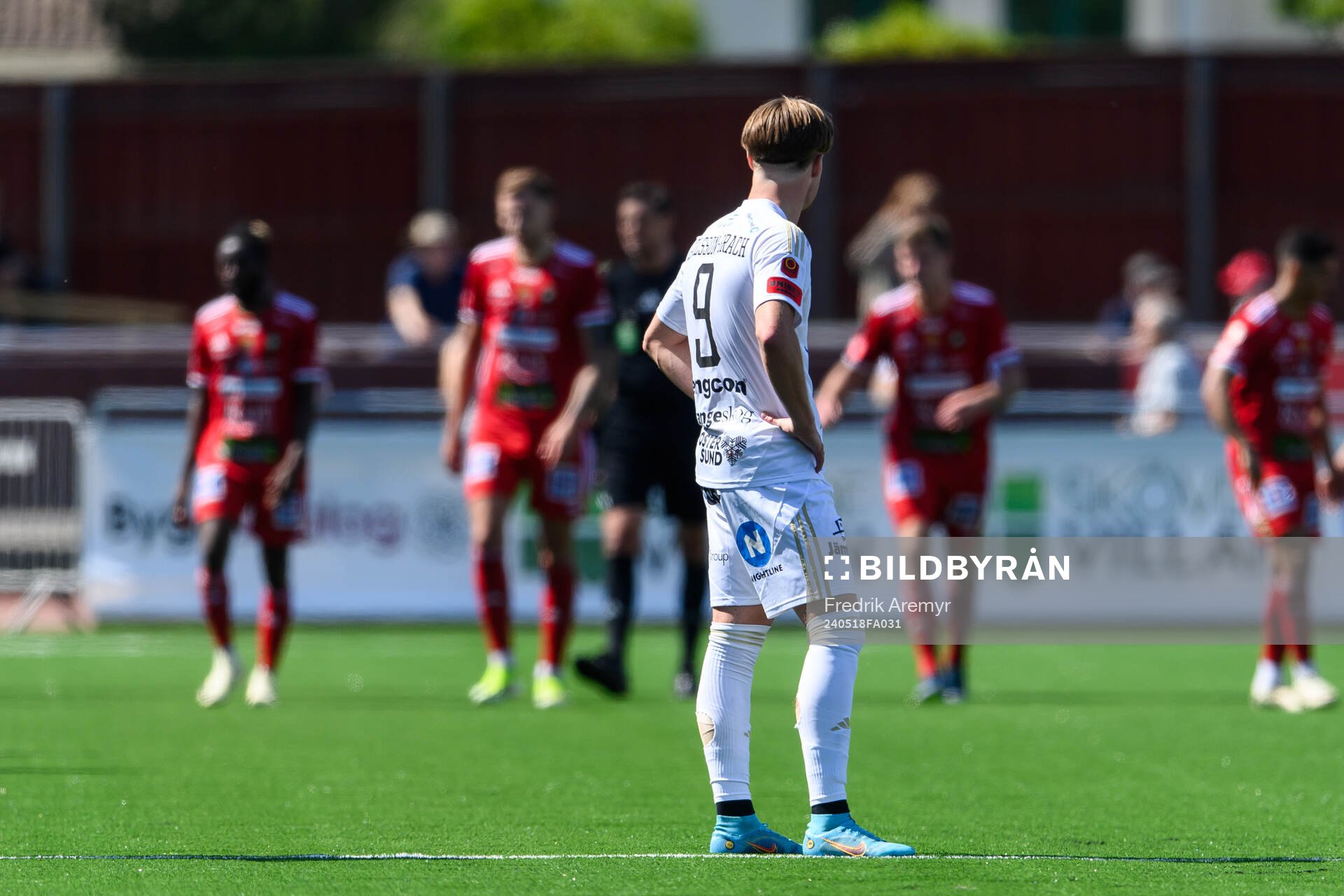 Östersunds Sebastian Karlsson Grach deppar