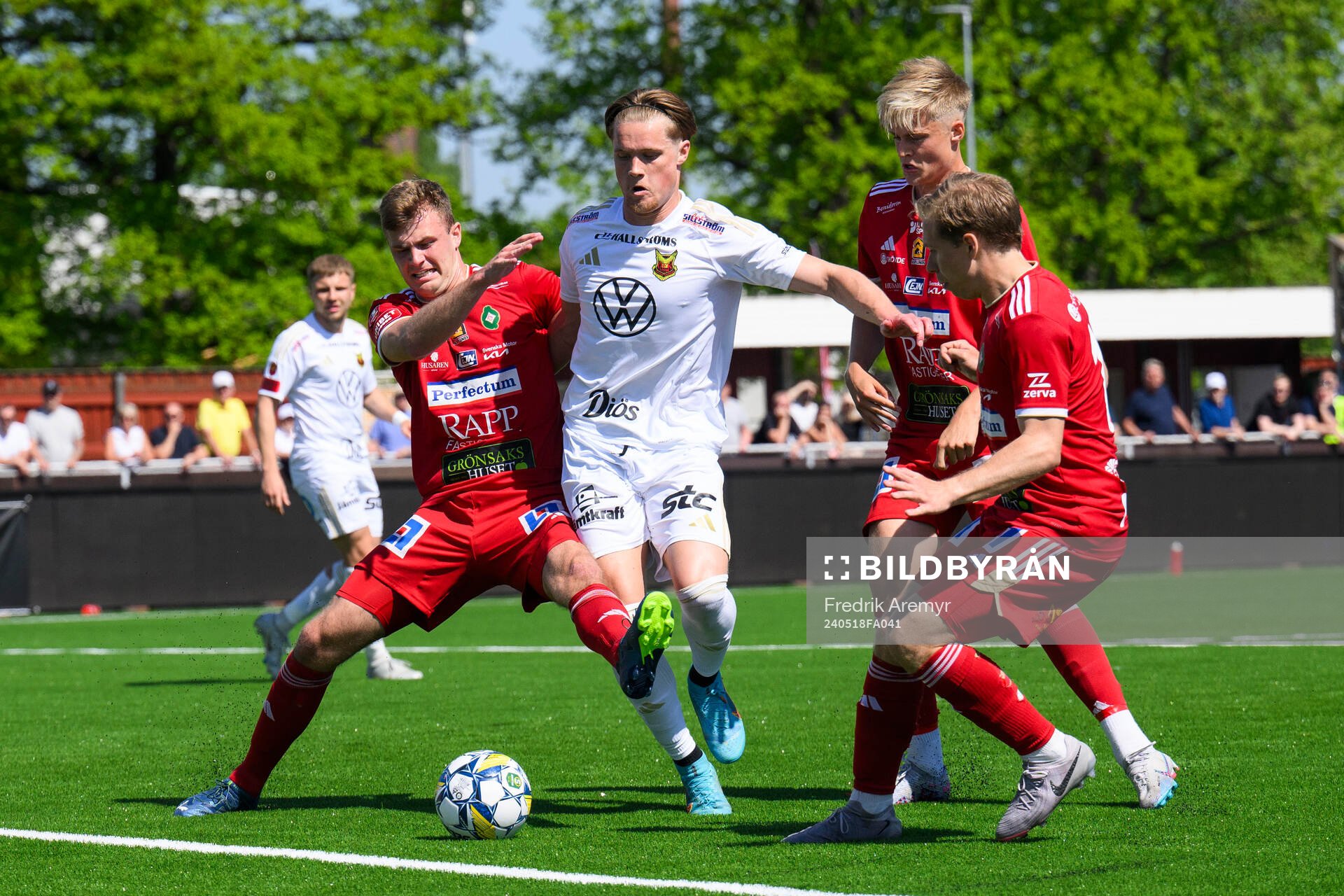 Skövde AIKs Filip Schyberg , Östersunds Sebastian