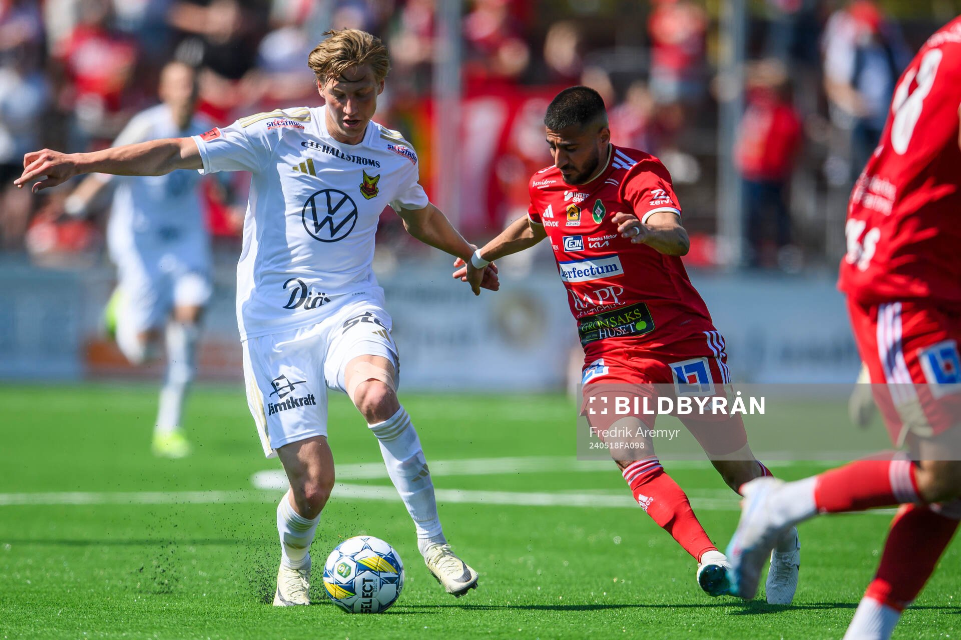 Östersunds Albin Sporrong och Skövde AIKs Elmar Abraham