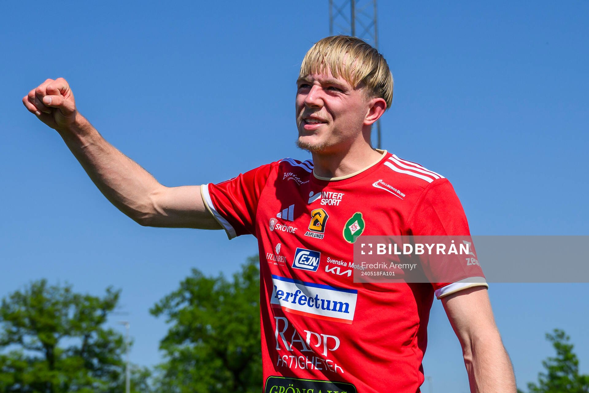 Skövde AIKs Emil Skillermo jublar