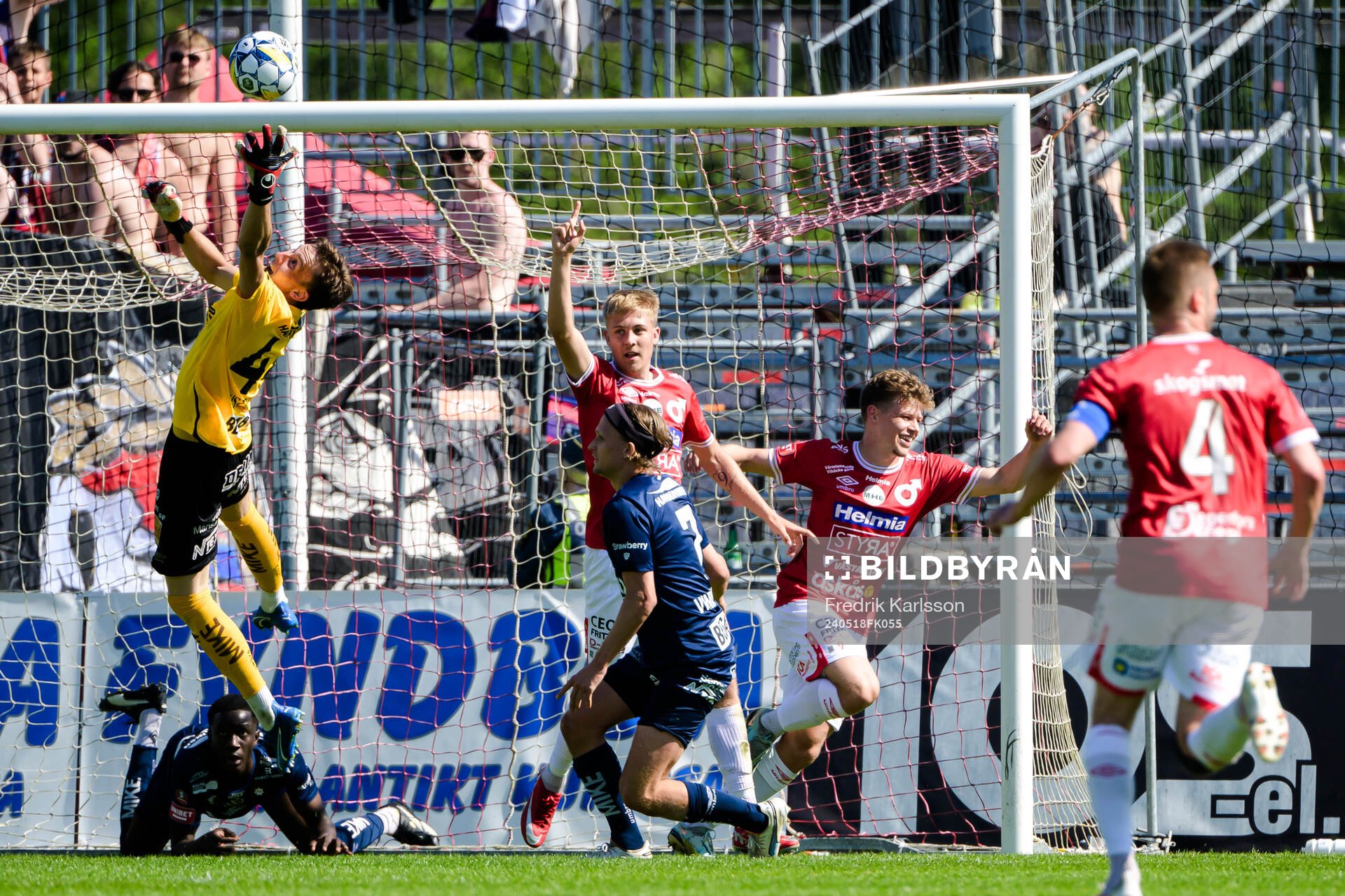 Degerfors Elias Pihlström och Gustav Lindgren jublar