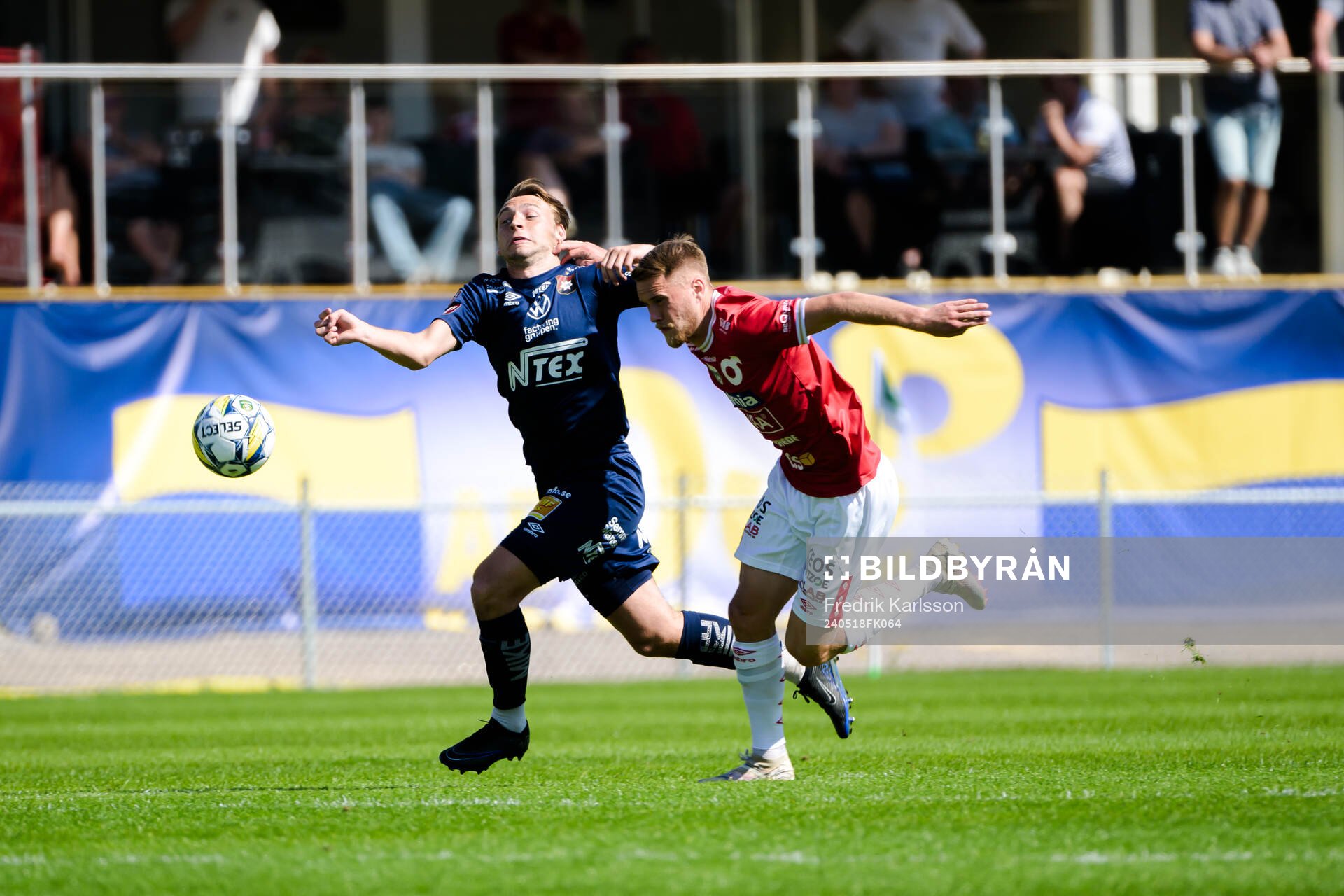 Örgrytes William Svensson och Degerfors Teo Grönborg