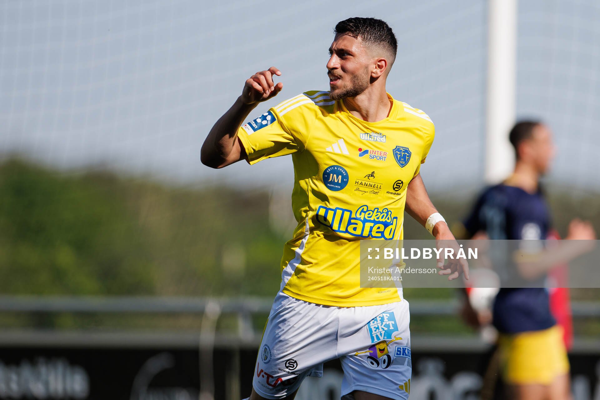 Falkenbergs Leonardo Farah Shahin jublar
