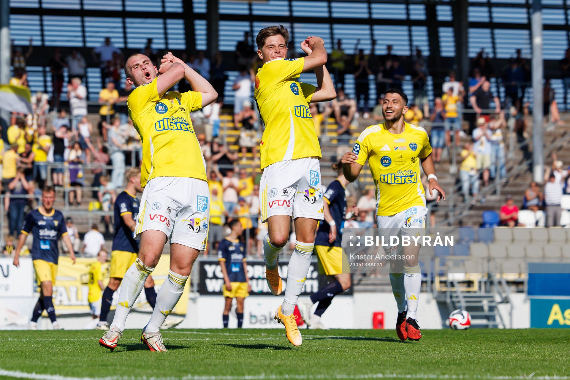 Falkenbergs Nils Bertilsson, Remo Gotfredsen Grgic och Leonardo Farah Shahin jublar under fotbollsmatchen i Ettan södra mellan Falkenberg och Torn den 18 maj 2024 i Falkenberg.