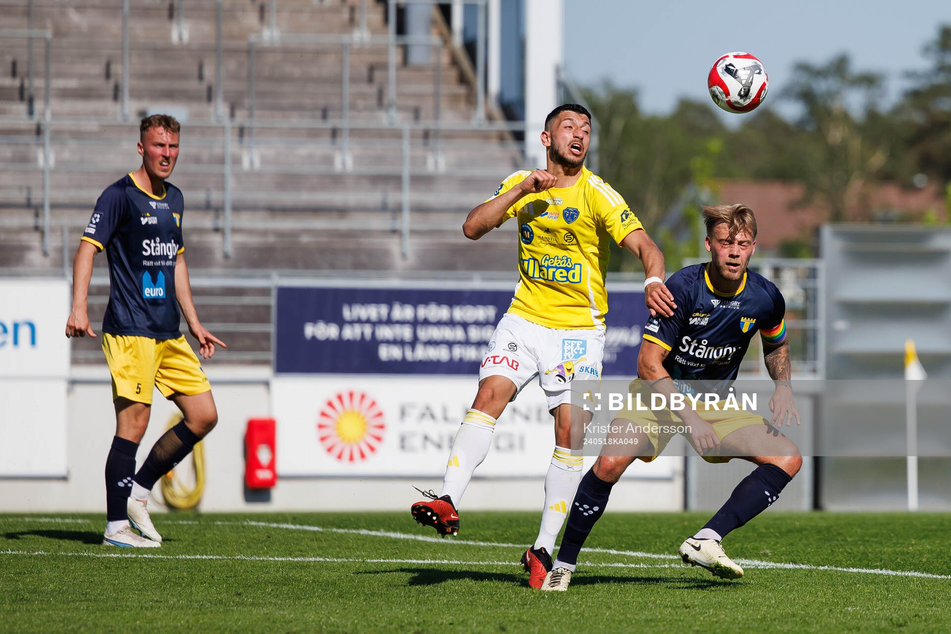 Falkenbergs Leonardo Farah Shahin och Torns Jens Lynard