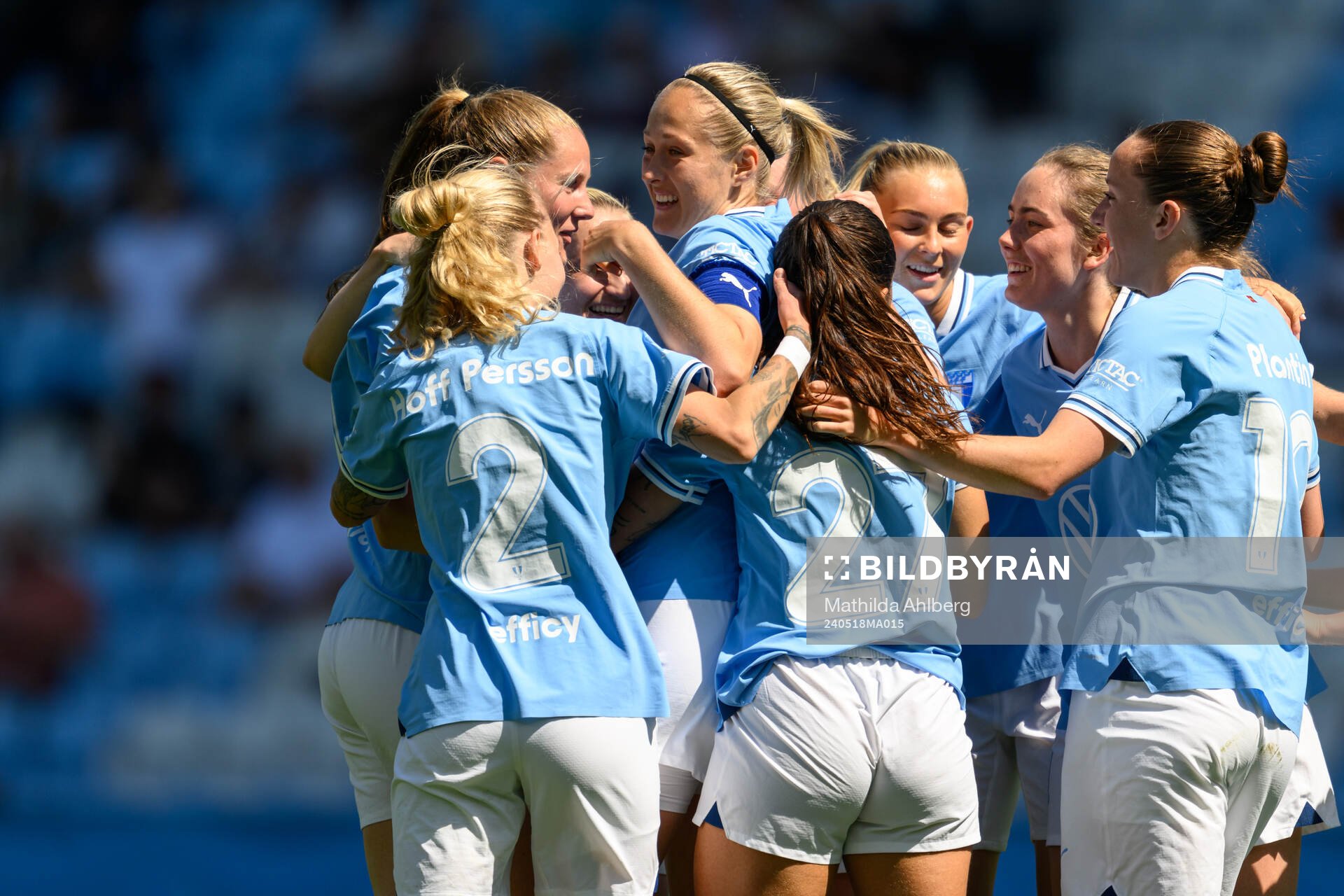 Malmö FFs Sanna Kullberg jublar med lagkamrater