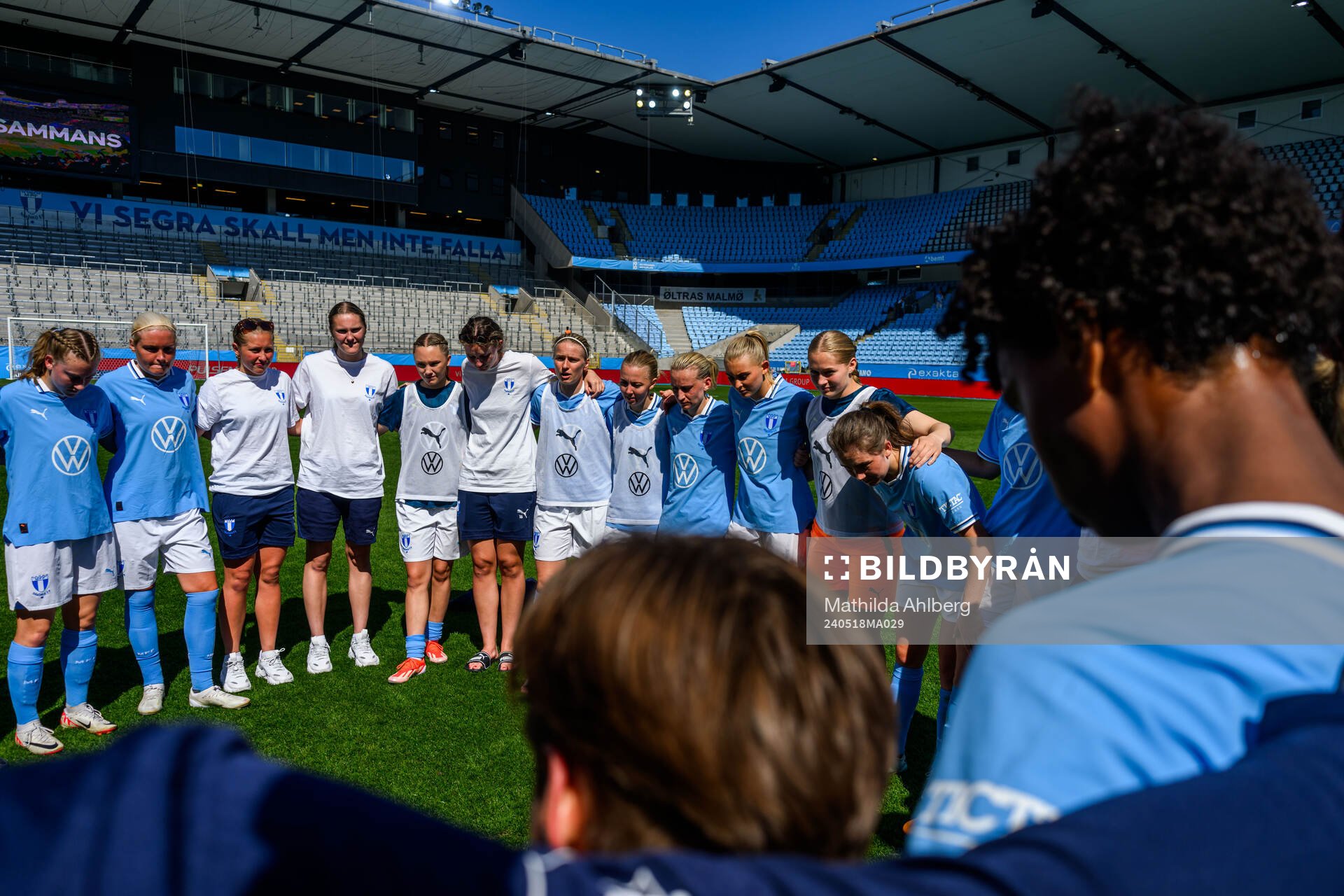 Malmö FFs spelare samlade efter fotbollsmatchen i Elitettan mellan Malmö FF och Sundsvall den 18 maj 2024 i Malmö. 